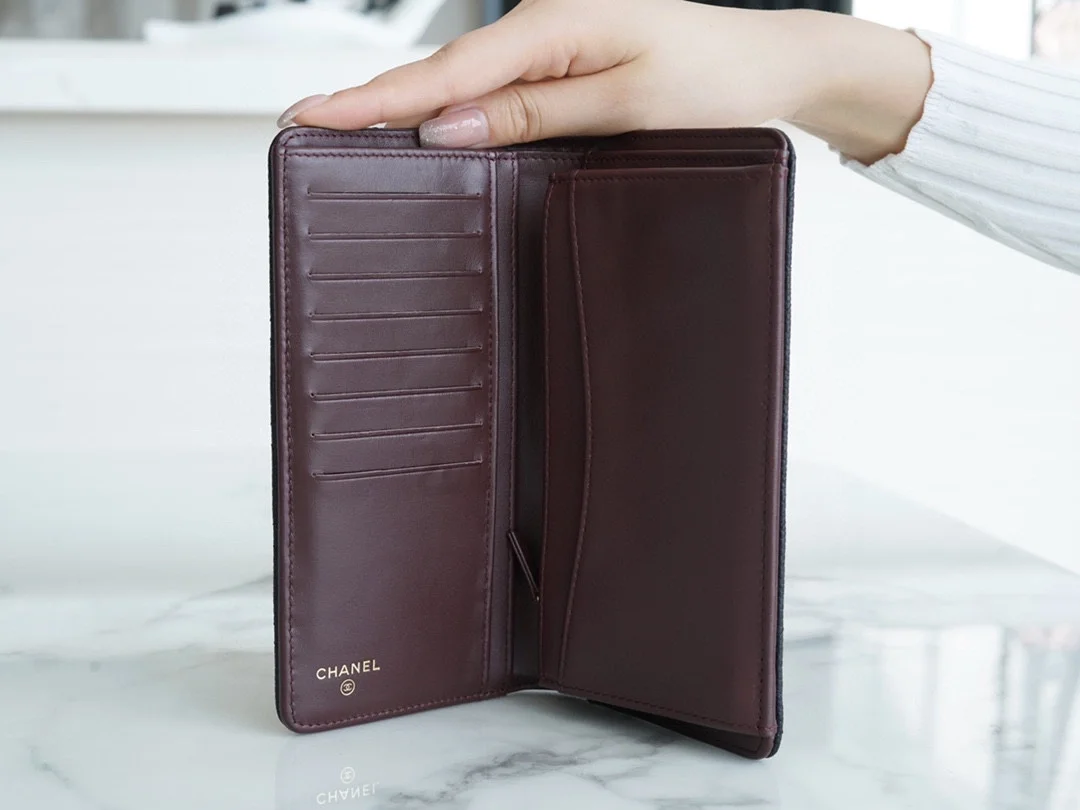 샤넬 클래식 캐비어 플랩 장지갑