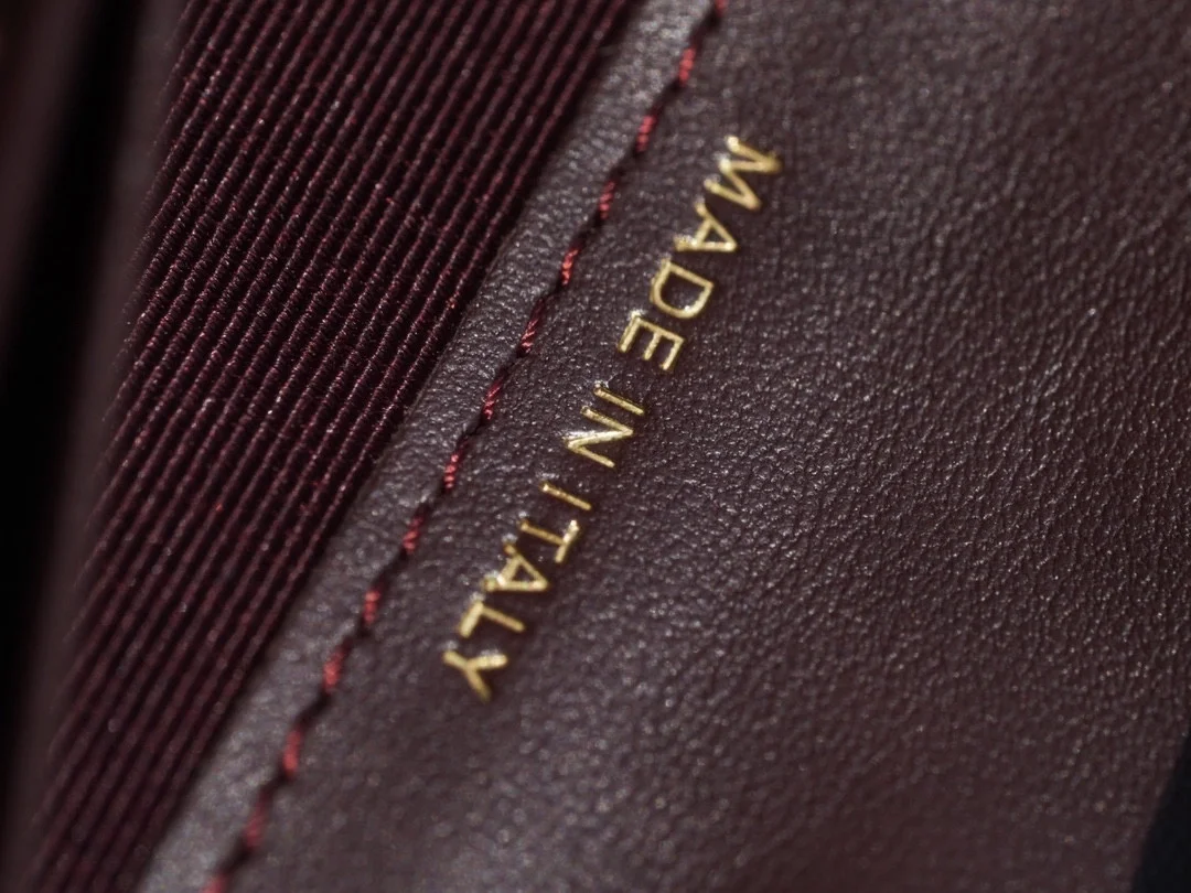 샤넬 클래식 캐비어 플랩 장지갑