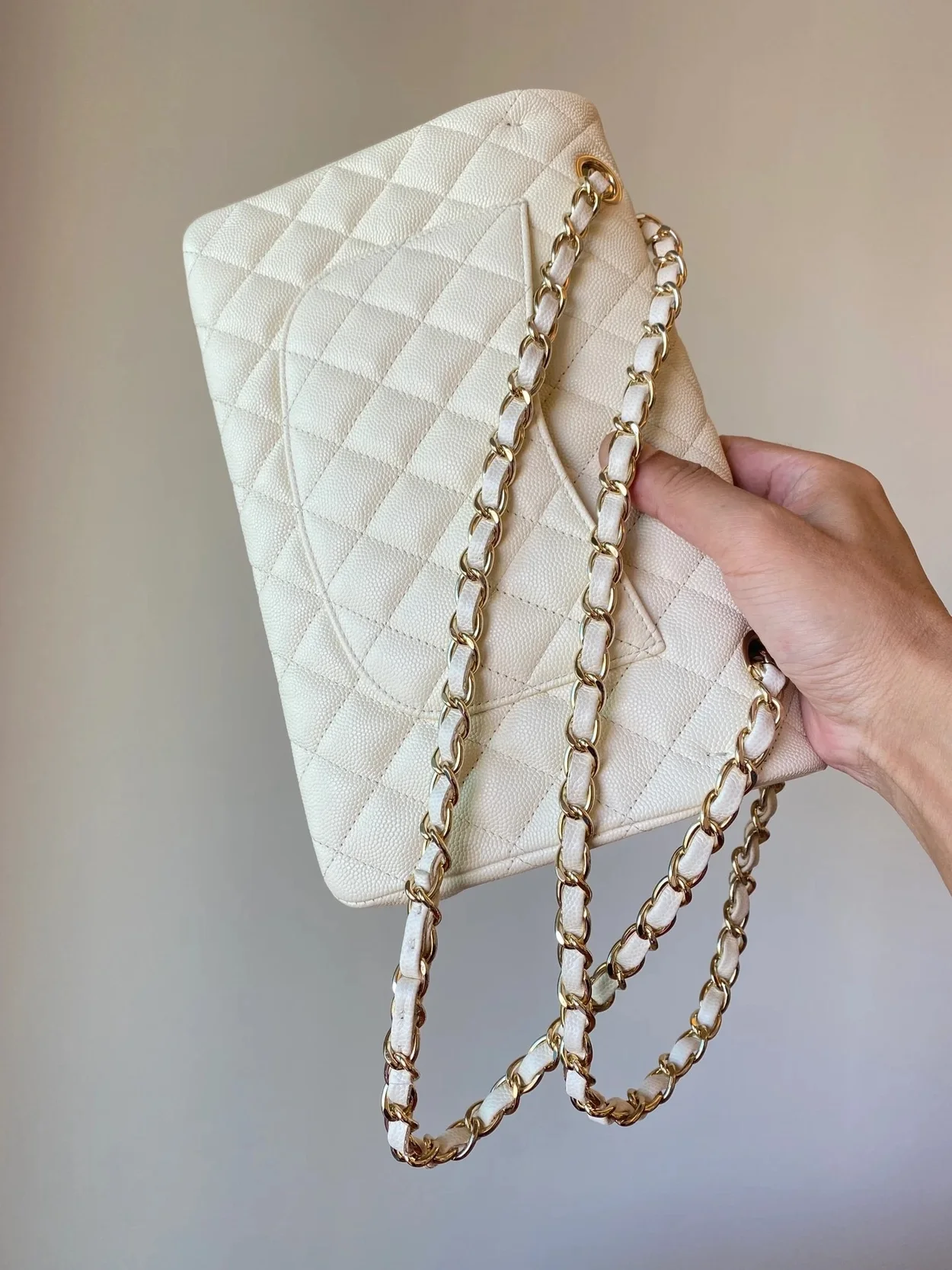 샤넬 클래식 미디움 캐비어 화이트 골드