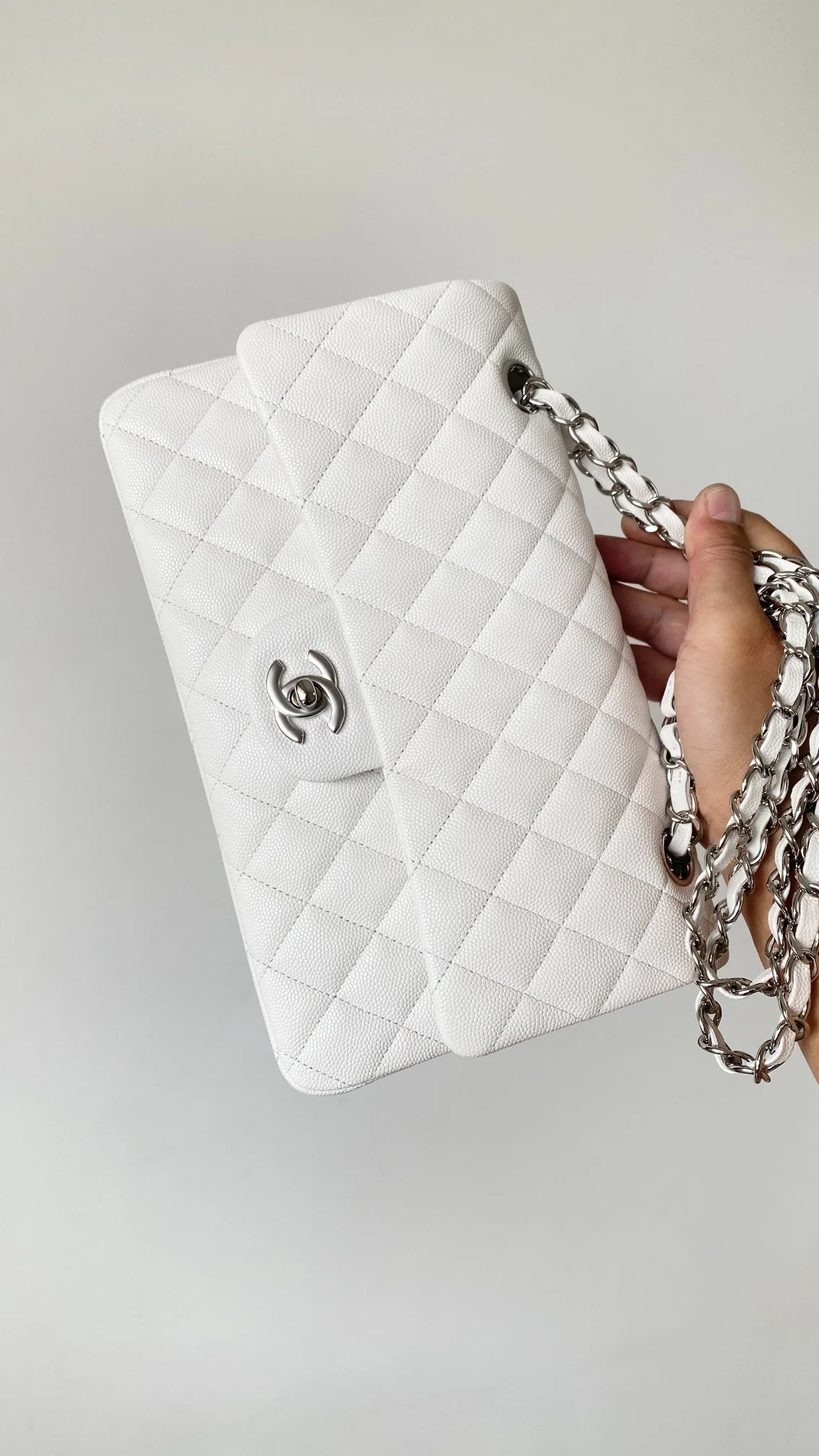 샤넬 클래식 미디움 캐비어 화이트 실버