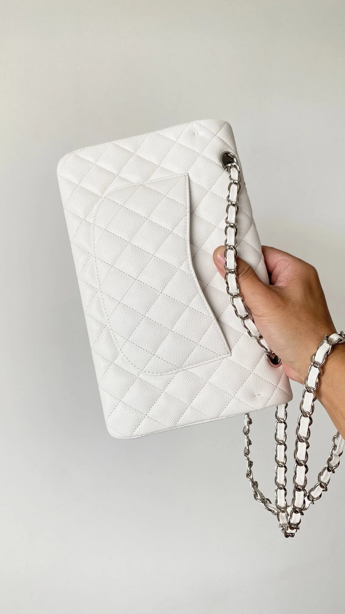 샤넬 클래식 미디움 캐비어 화이트 실버