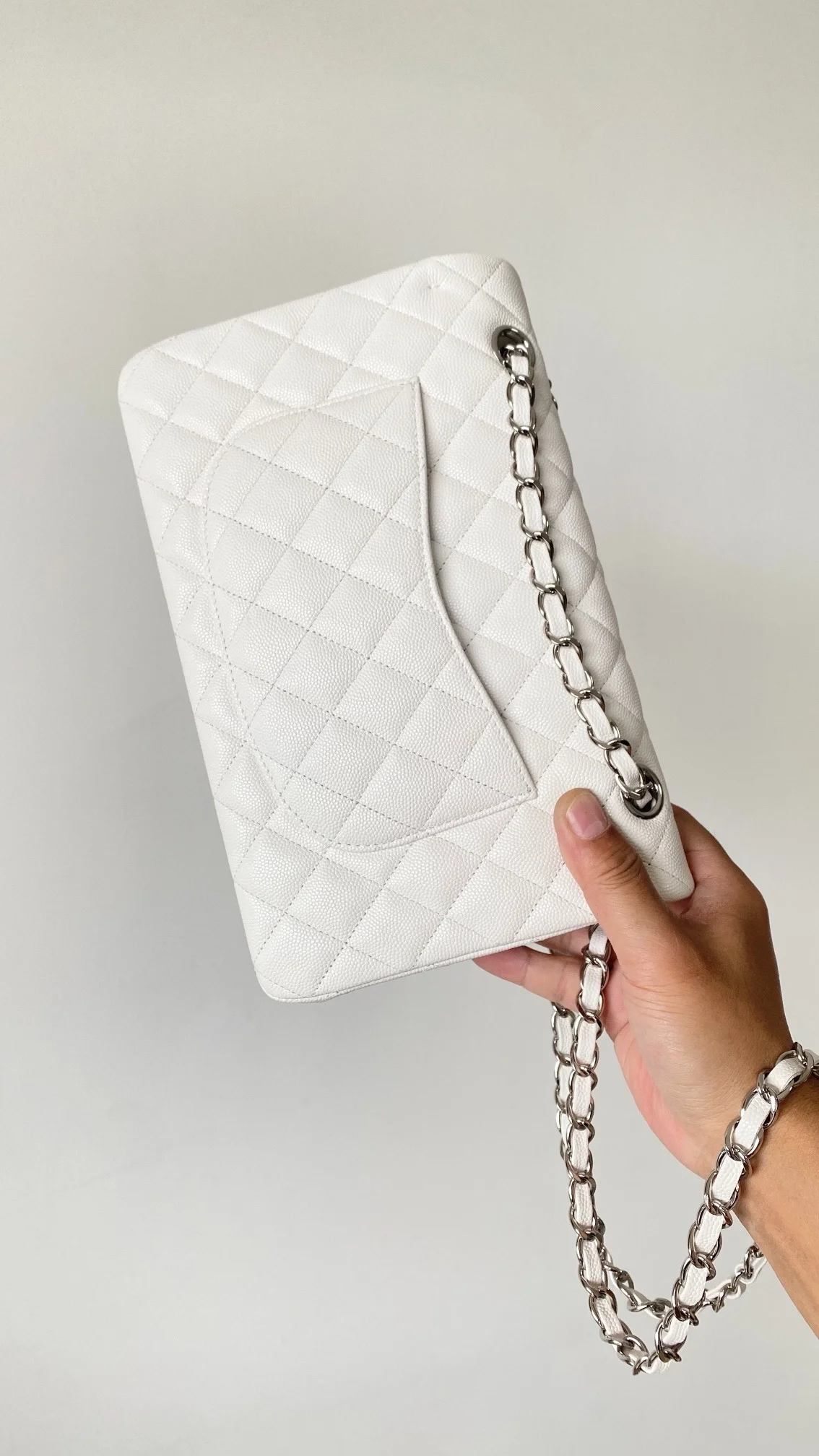 샤넬 클래식 미디움 캐비어 화이트 실버