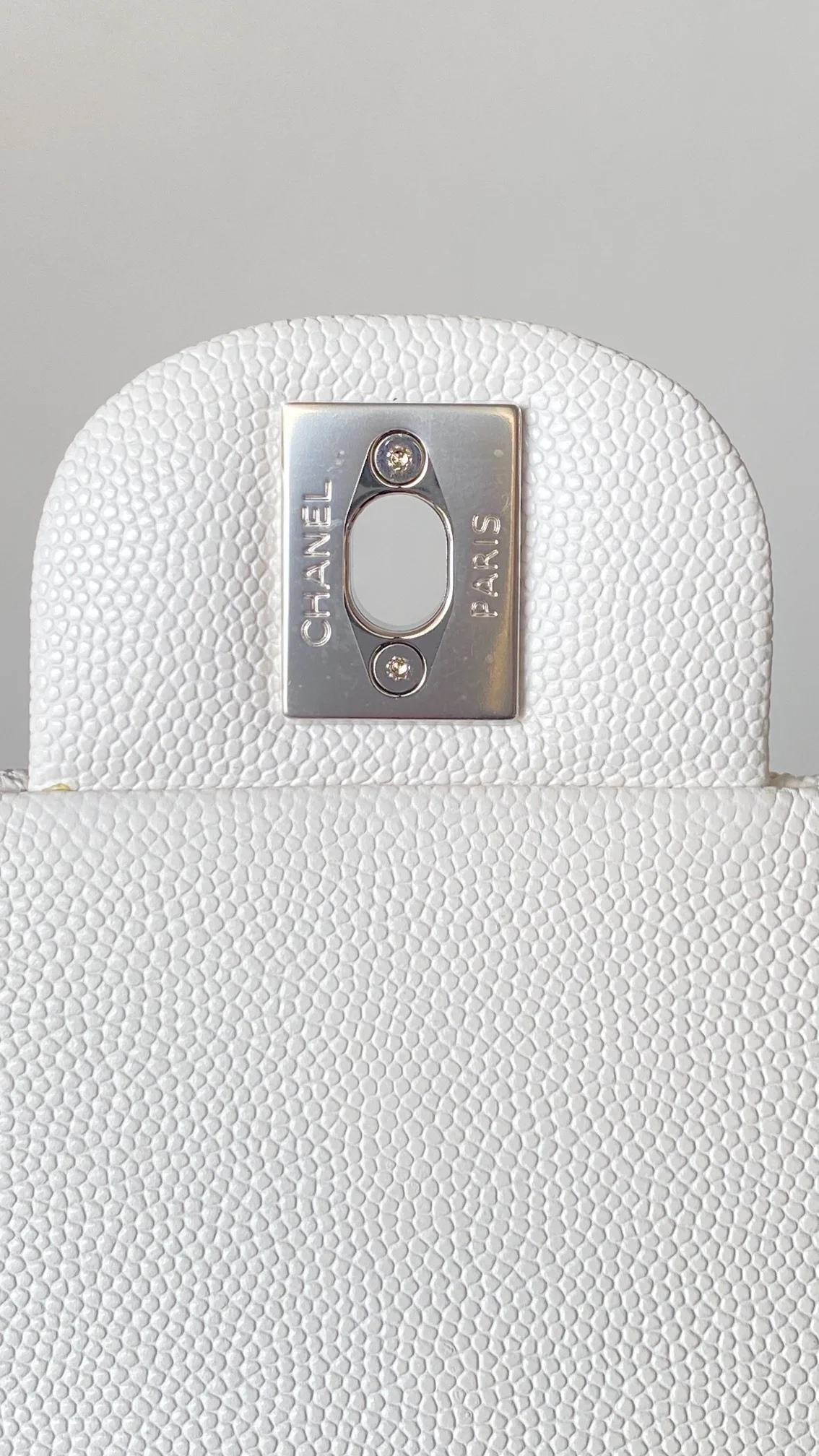 샤넬 클래식 미디움 캐비어 화이트 실버