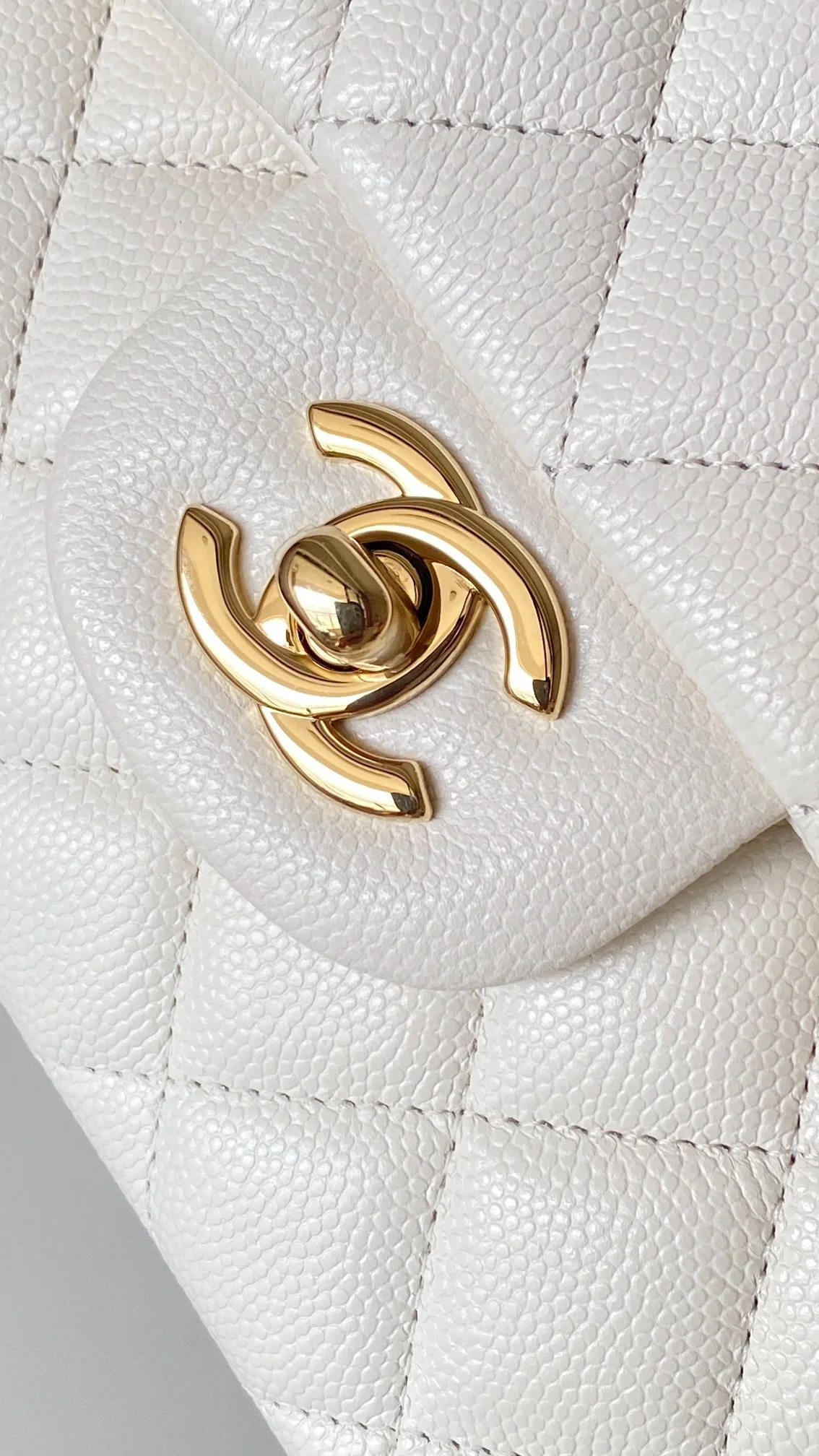 샤넬 클래식 스몰 캐비어 화이트 골드