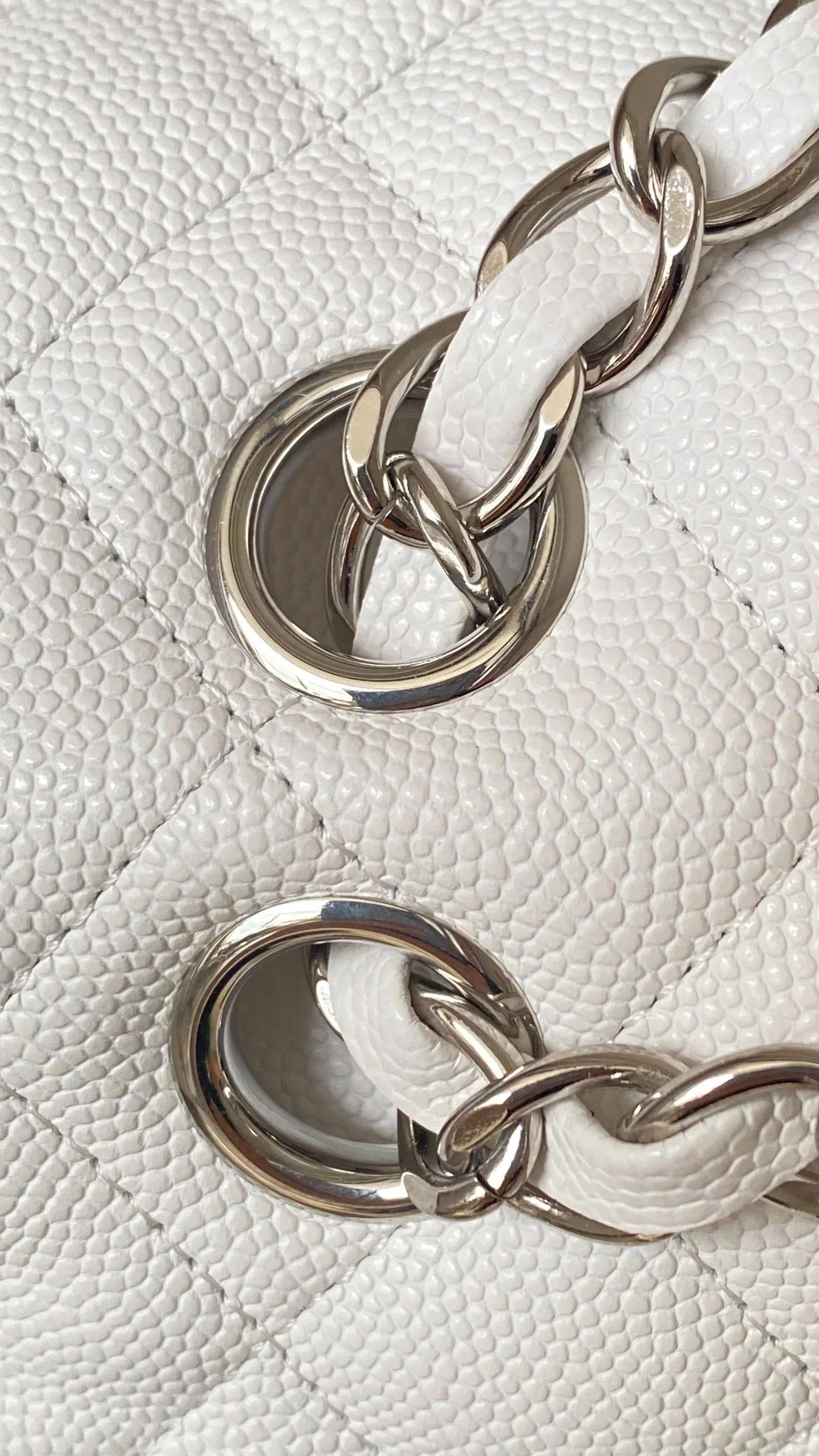 샤넬 클래식 스몰 캐비어 화이트 실버