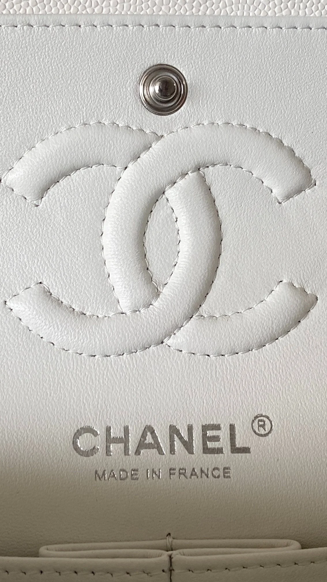 샤넬 클래식 스몰 캐비어 화이트 실버