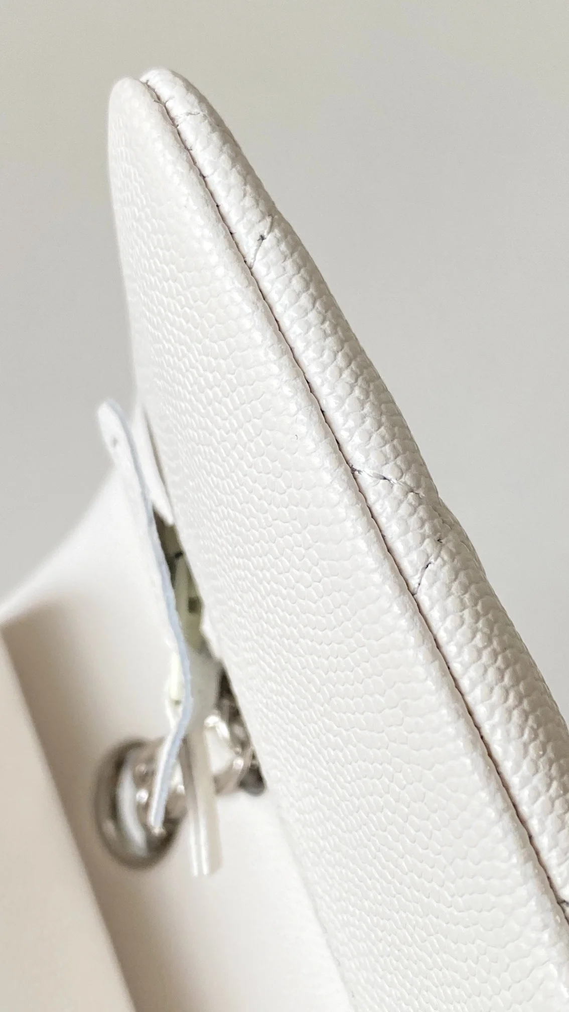 샤넬 클래식 스몰 캐비어 화이트 실버