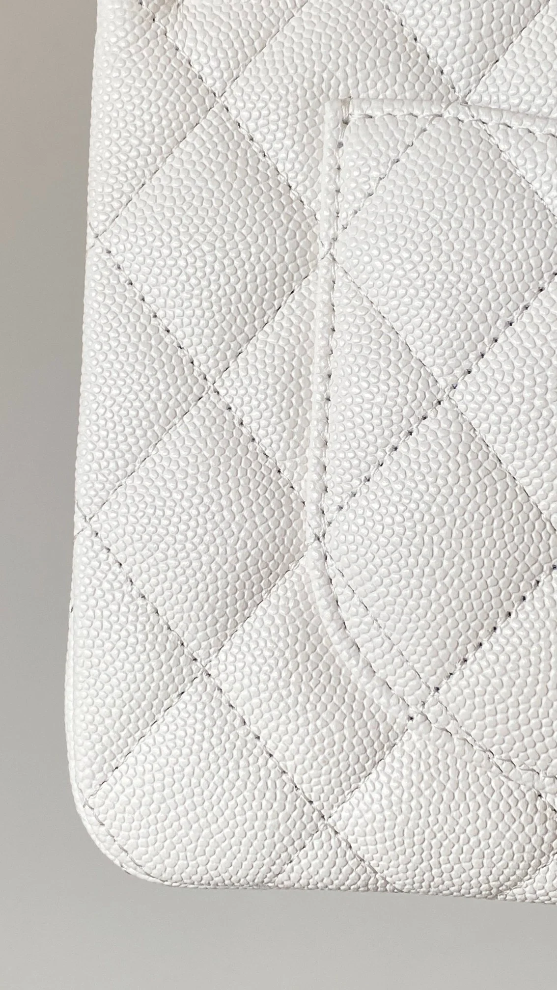 샤넬 클래식 스몰 캐비어 화이트 실버