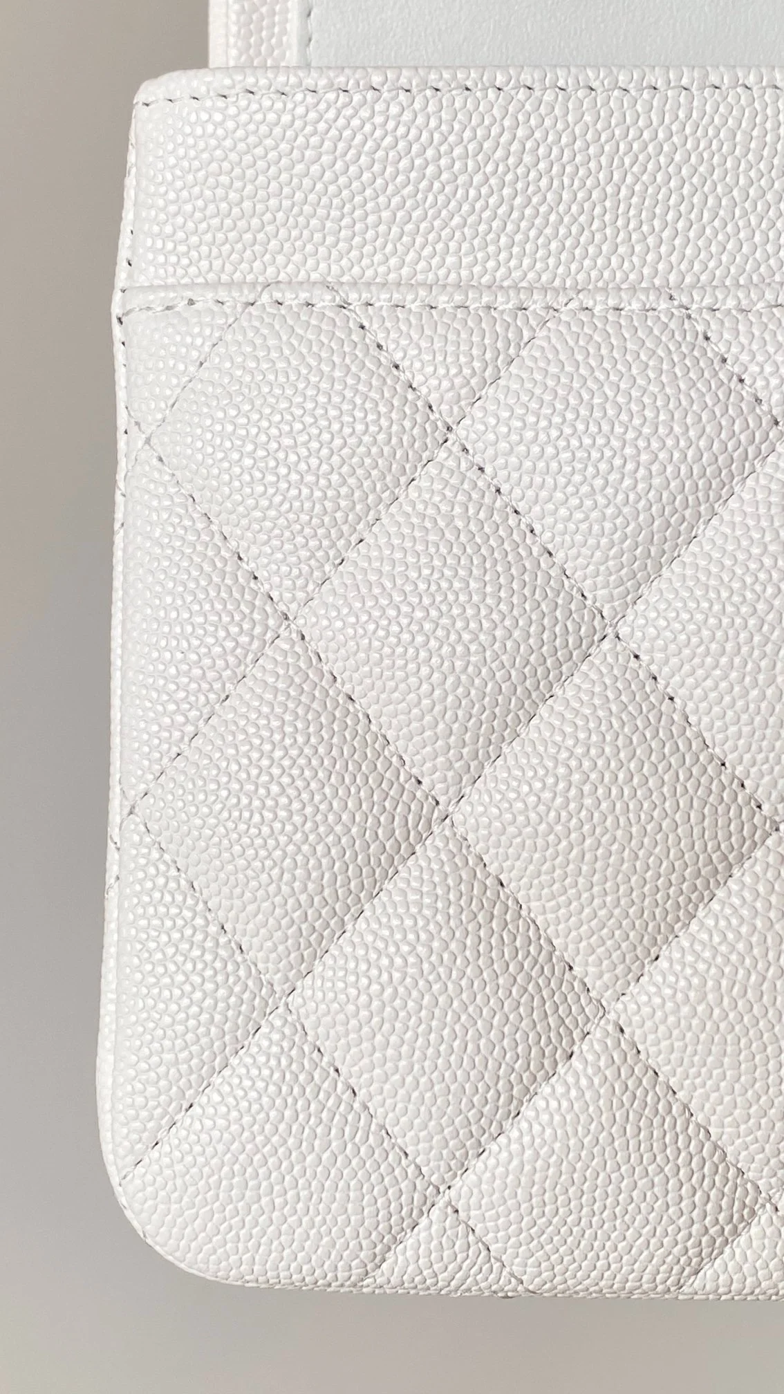 샤넬 클래식 스몰 캐비어 화이트 실버