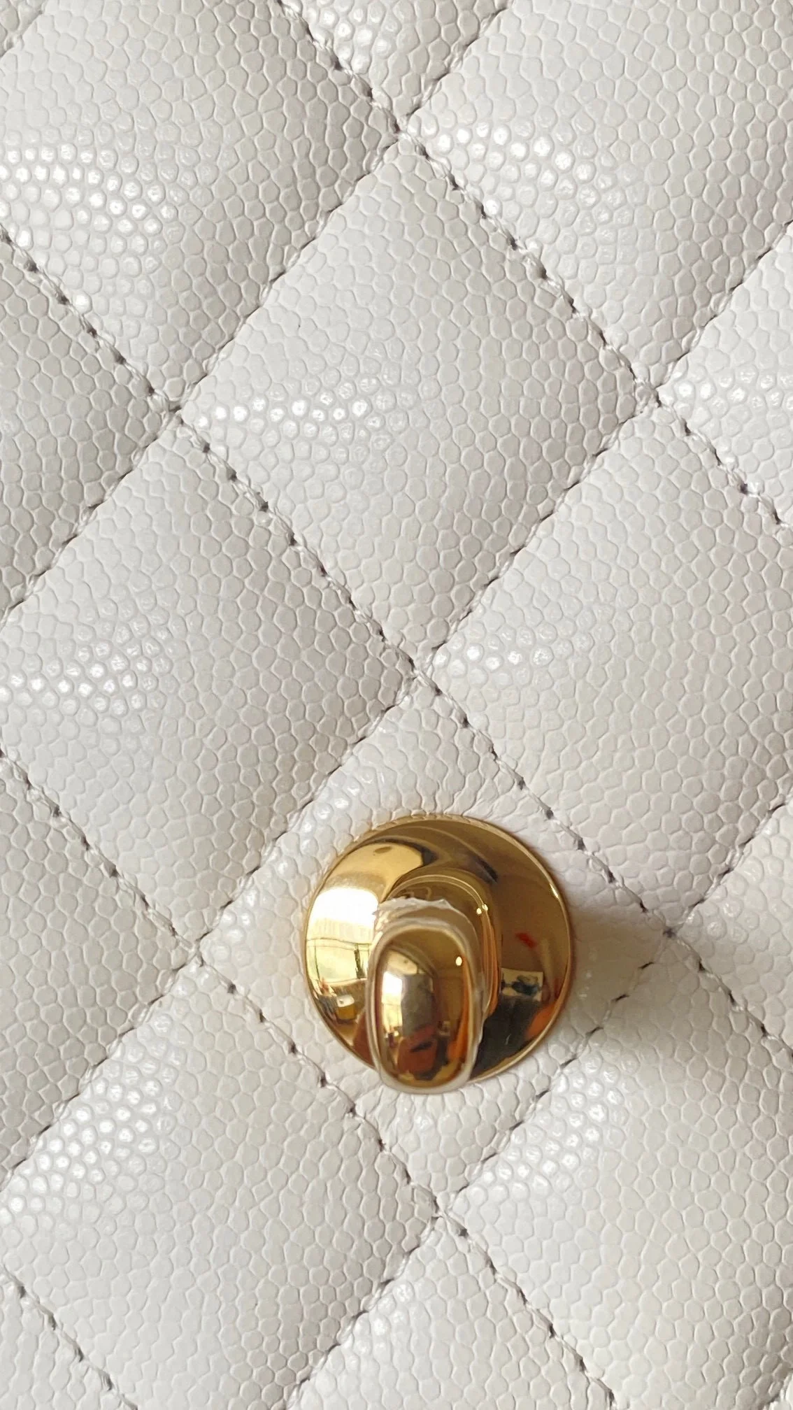 샤넬 클래식 미니 캐비어 화이트 골드