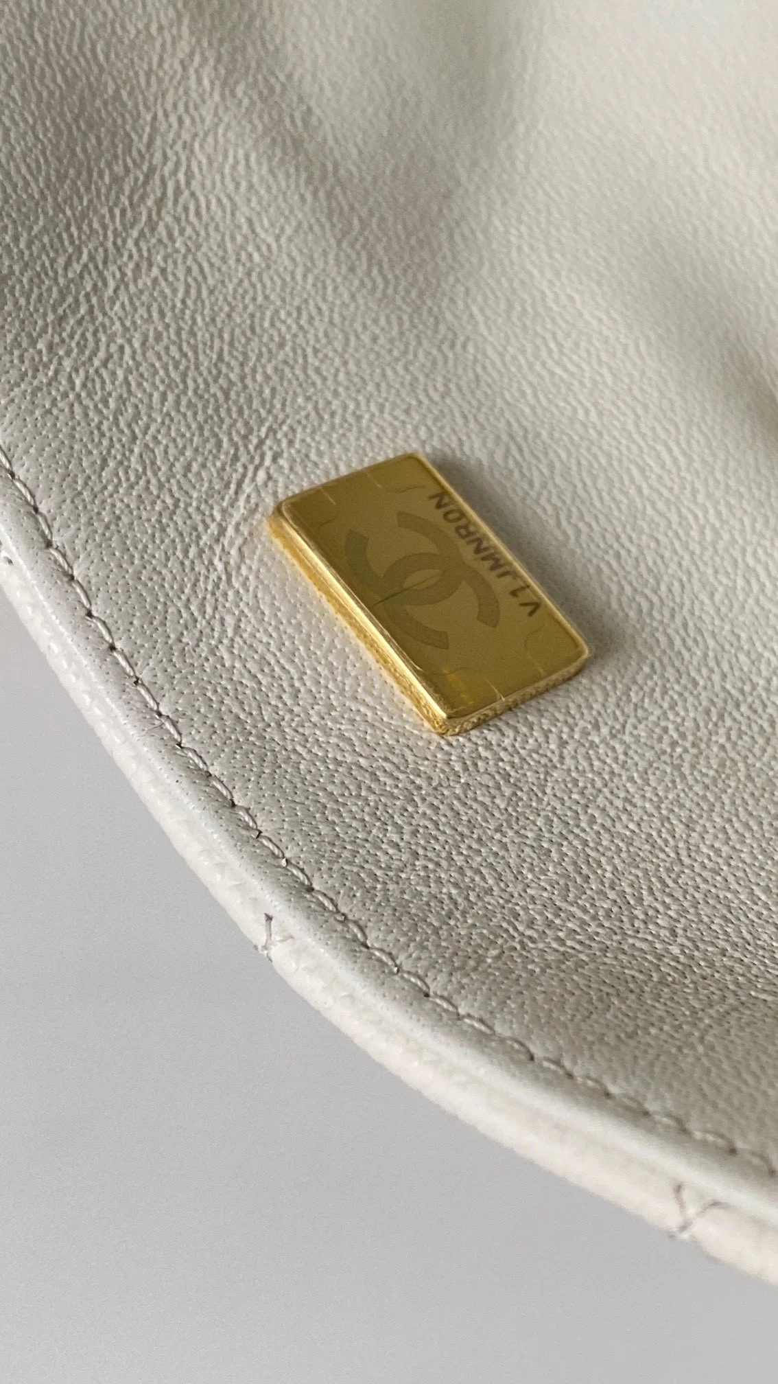 샤넬 클래식 미니 캐비어 화이트 골드