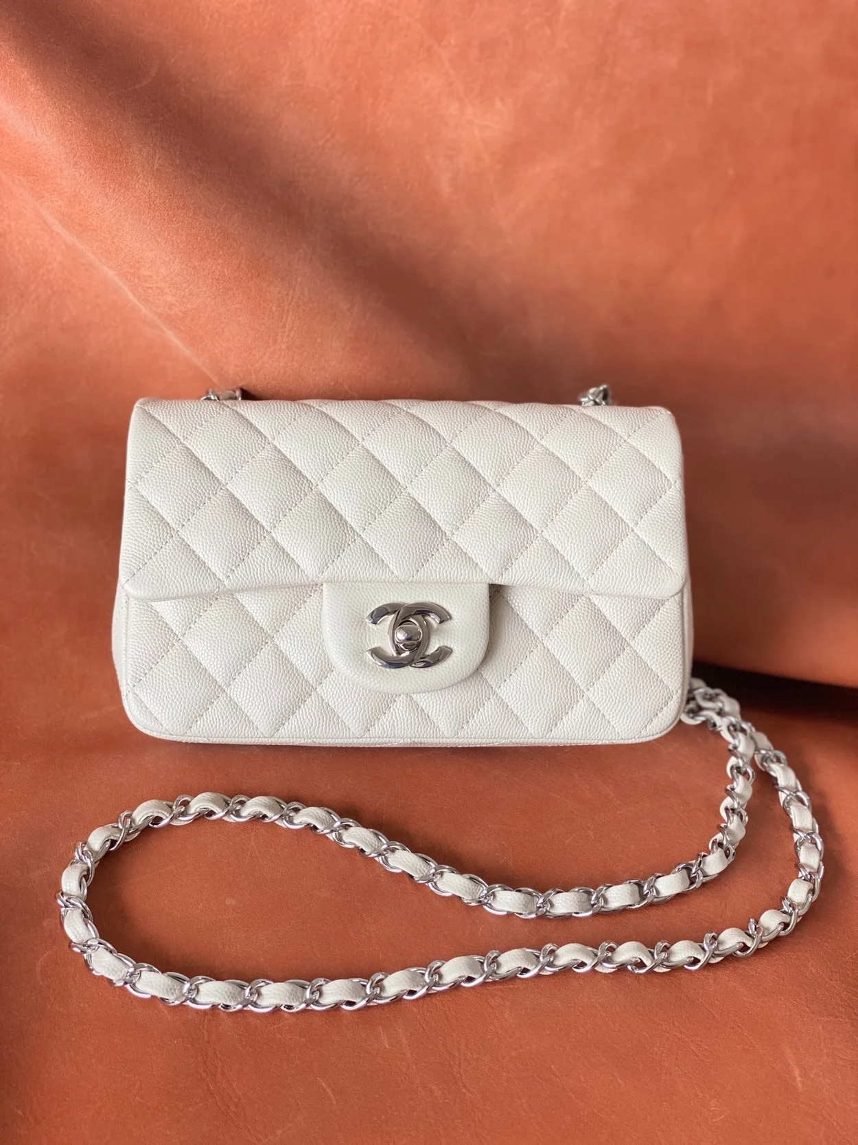 샤넬 클래식 미니 캐비어 화이트 실버