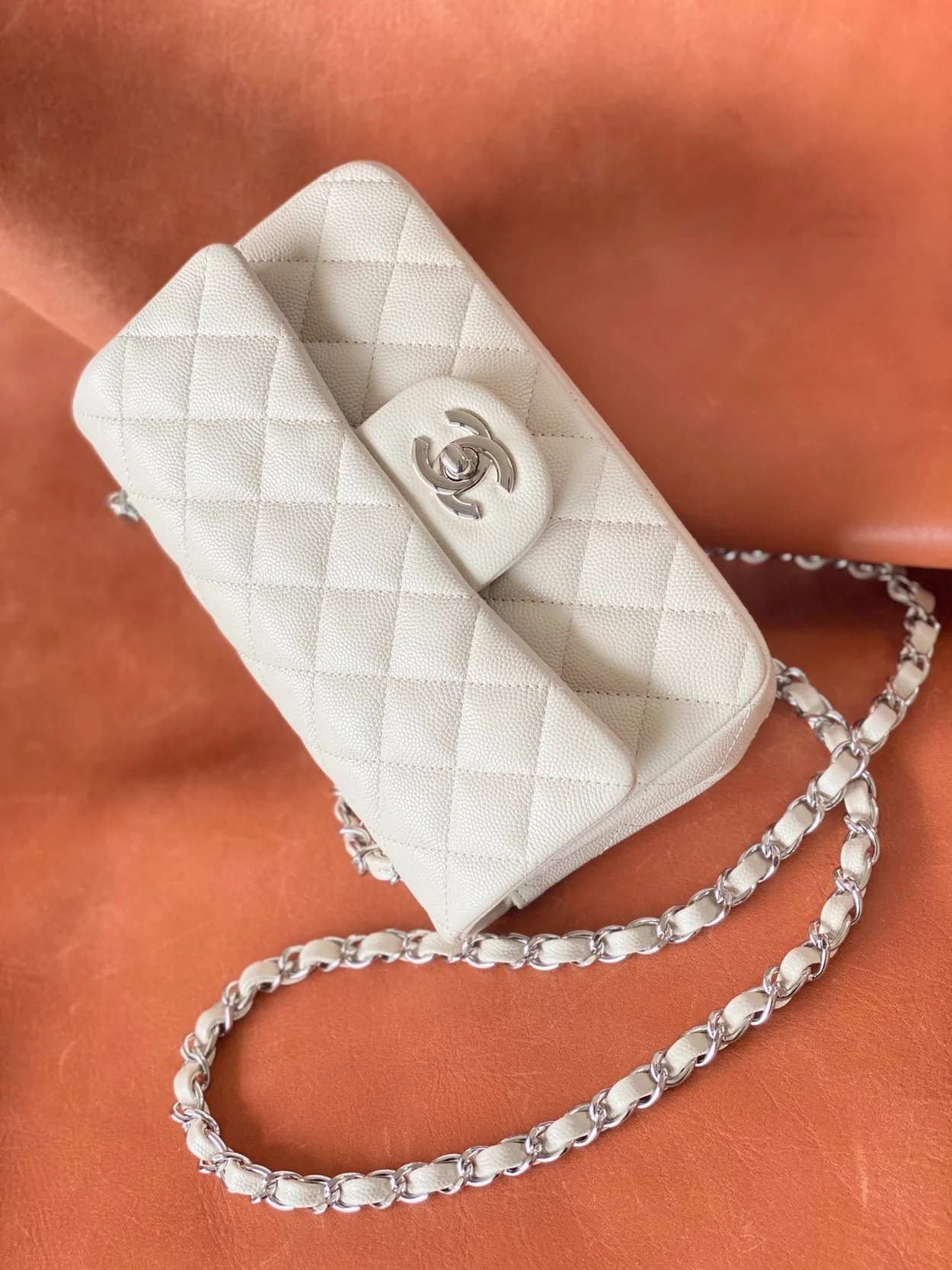 샤넬 클래식 미니 캐비어 화이트 실버