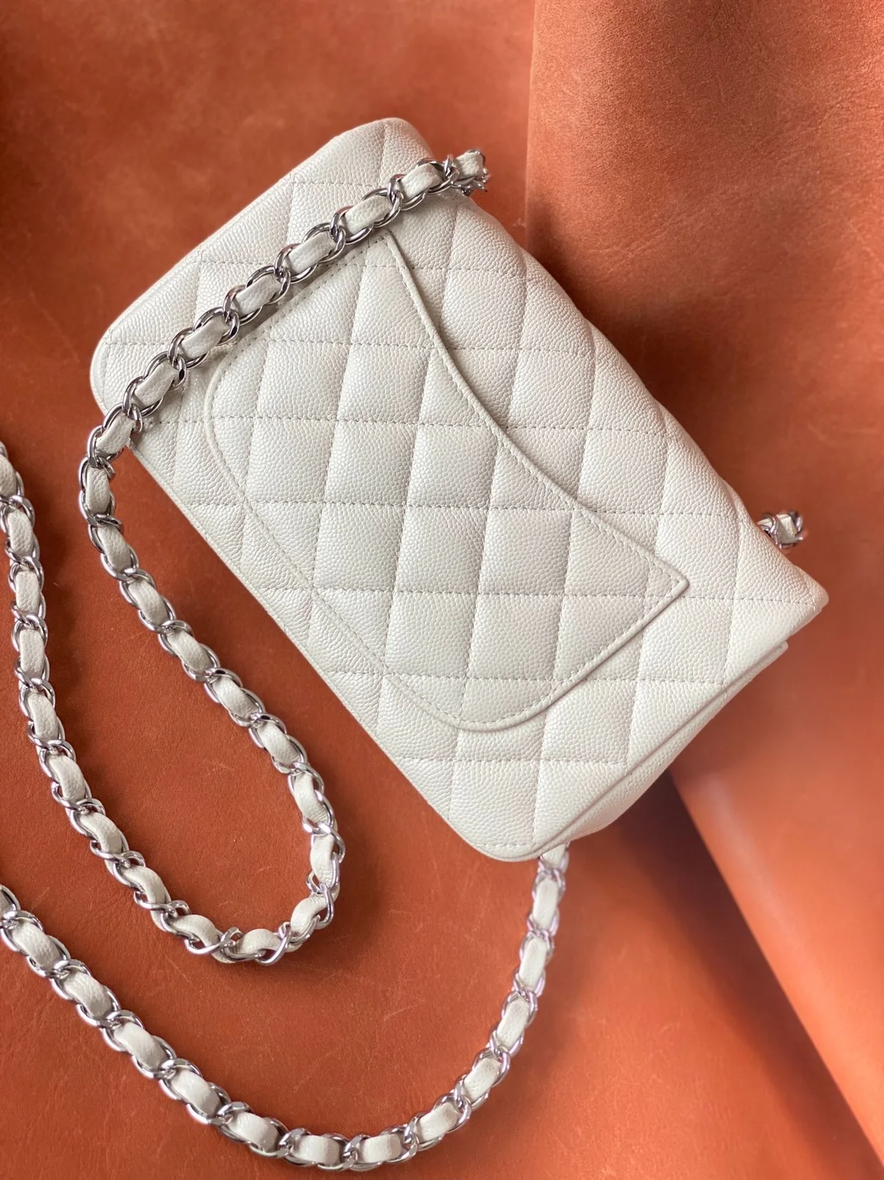 샤넬 클래식 미니 캐비어 화이트 실버