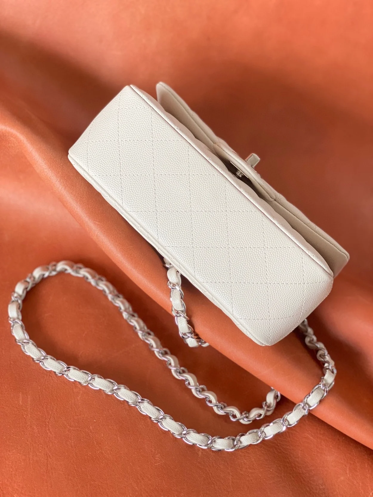 샤넬 클래식 미니 캐비어 화이트 실버