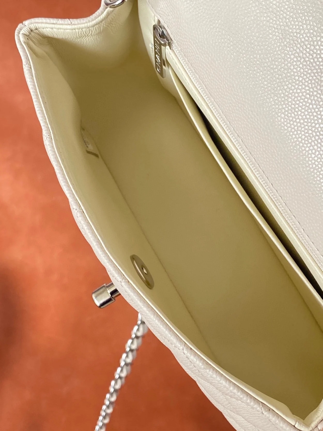 샤넬 클래식 미니 캐비어 화이트 실버