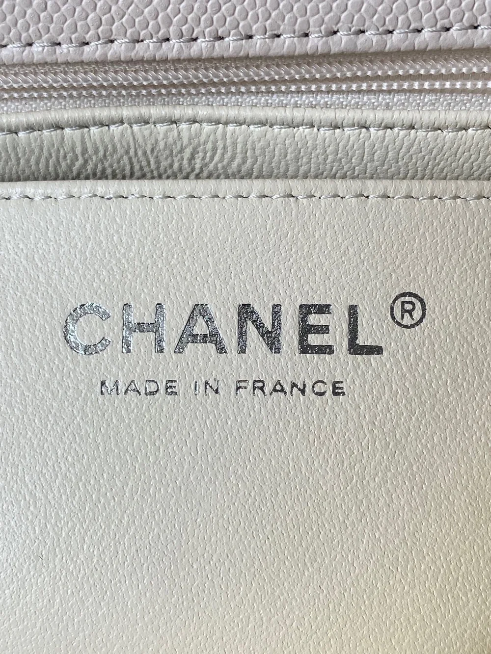 샤넬 클래식 미니 캐비어 화이트 실버