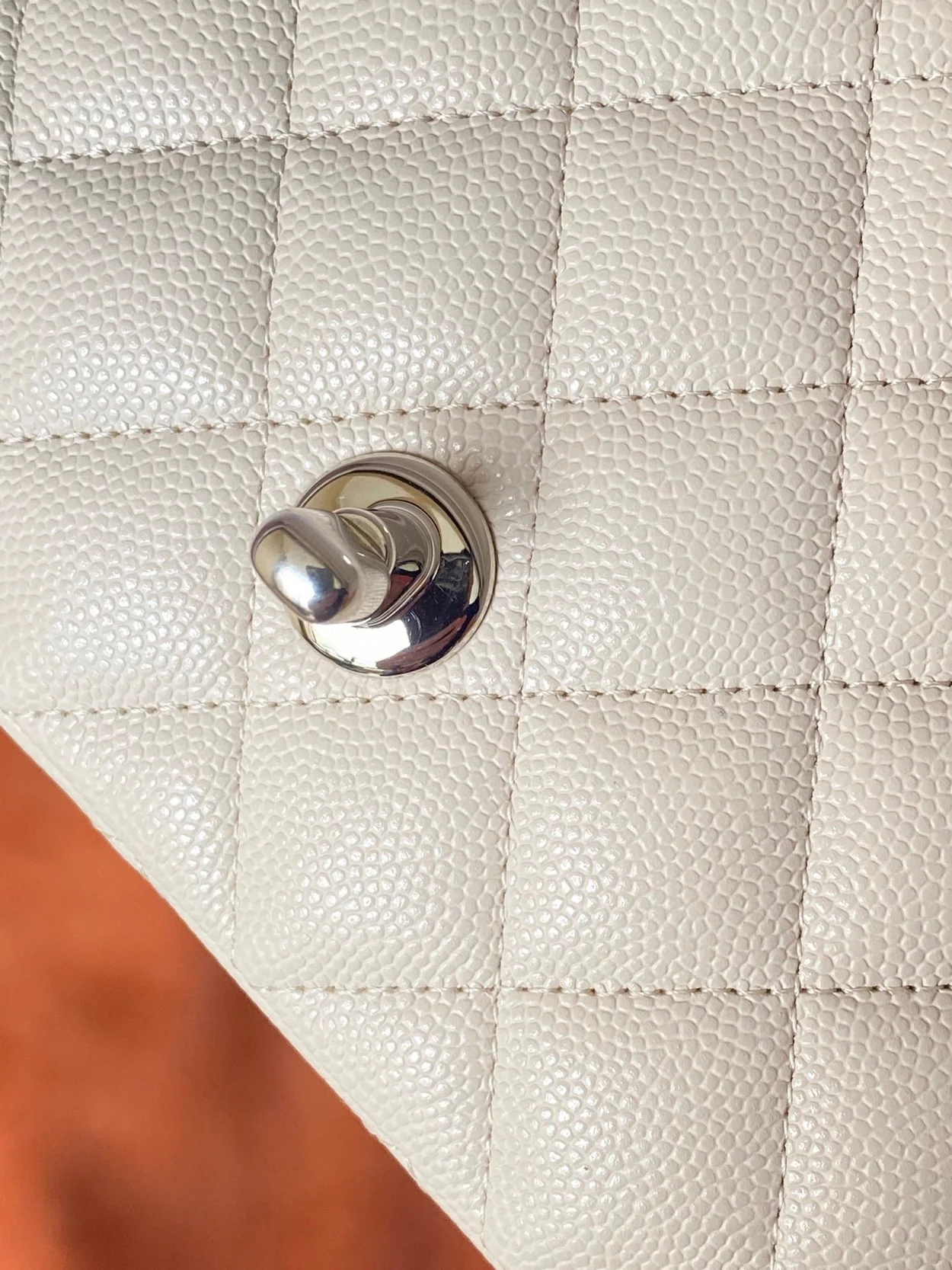 샤넬 클래식 미니 캐비어 화이트 실버