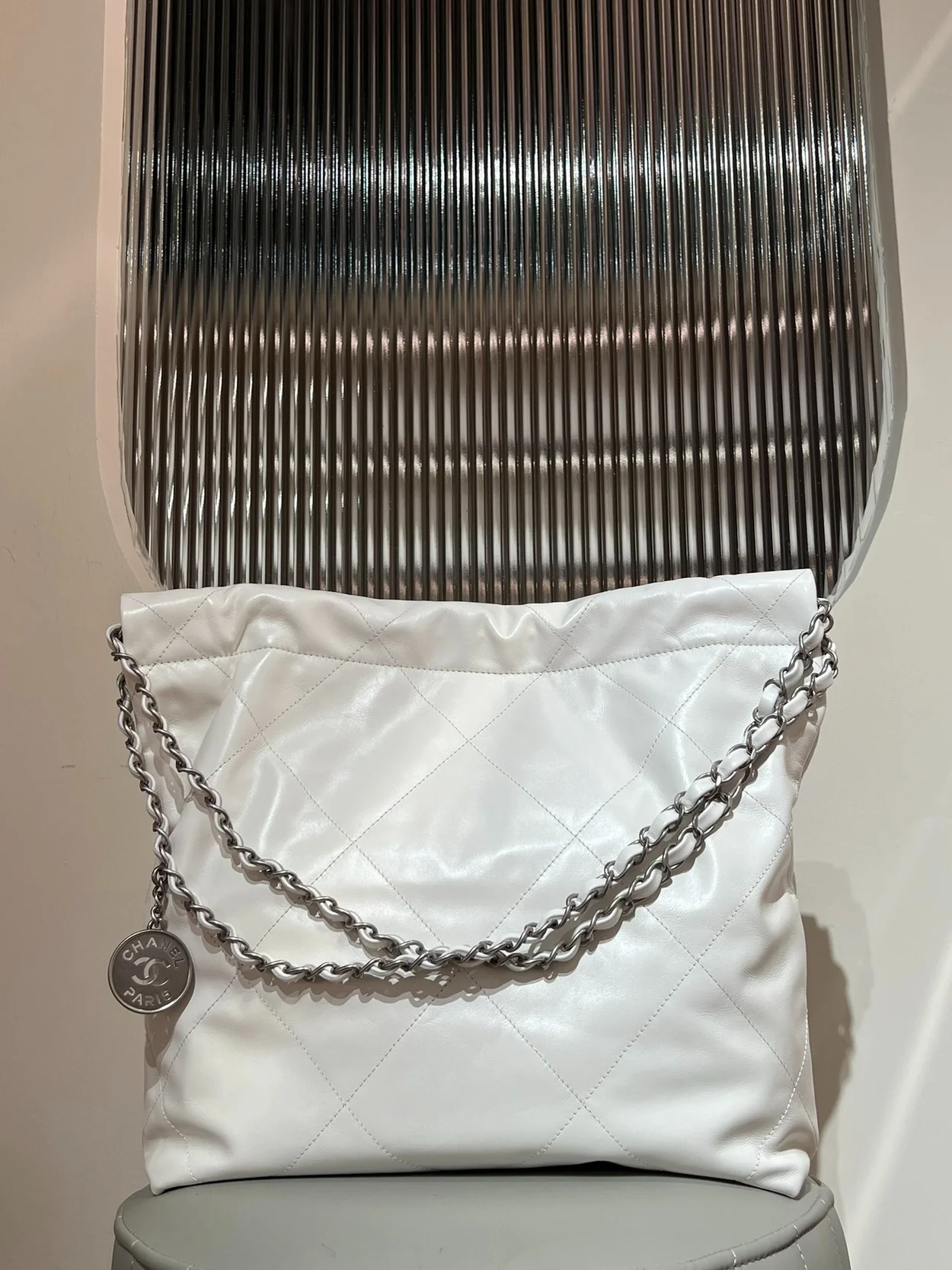 샤넬 22백 스몰 화이트 은장