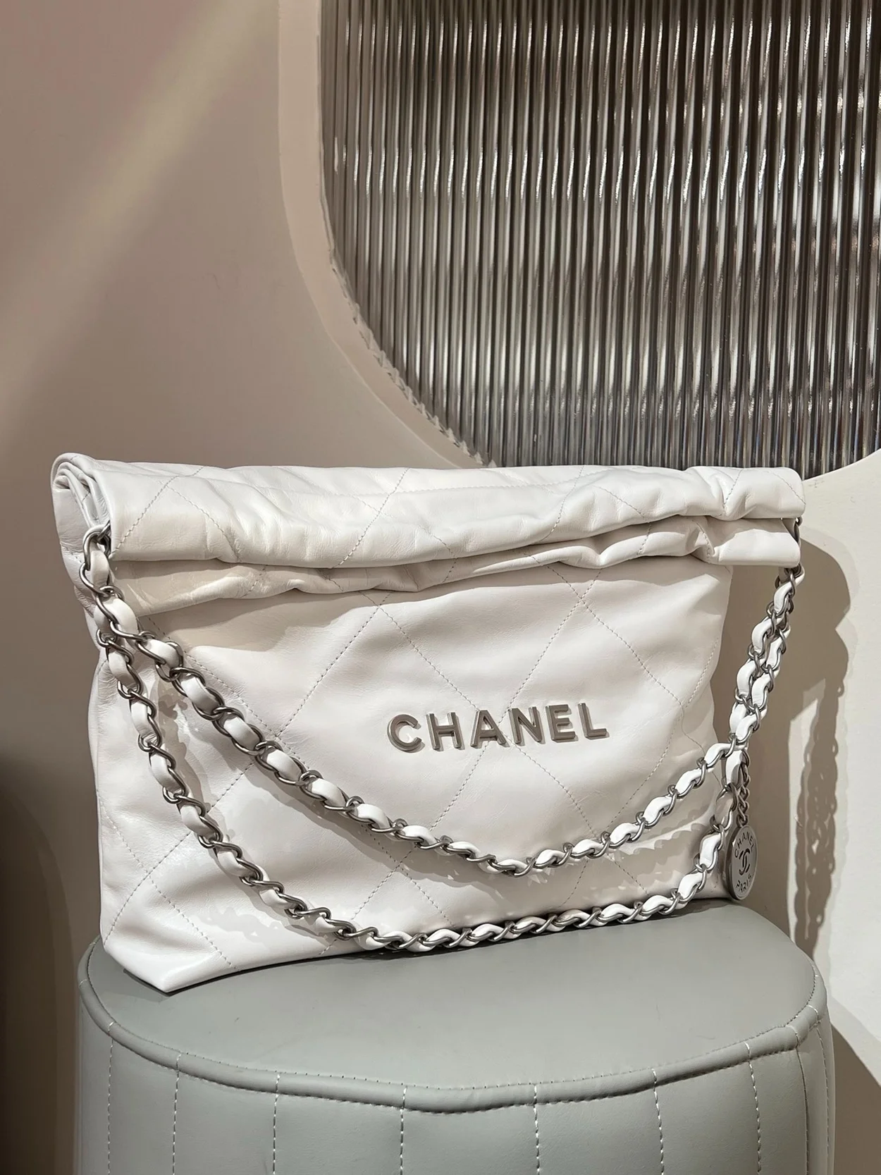 샤넬 22백 스몰 화이트 은장