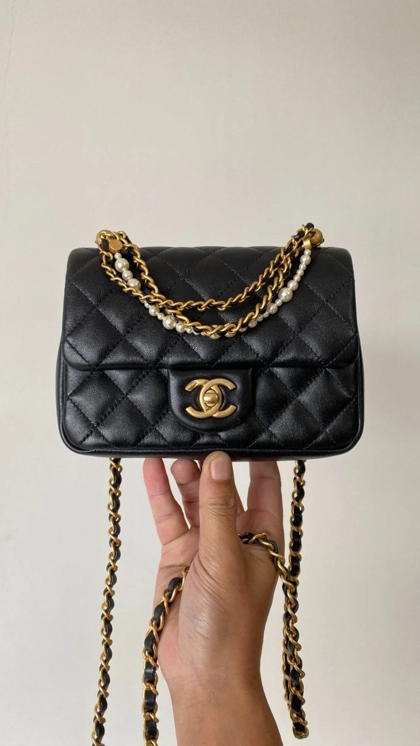 샤넬 24P 진주체인 쁘띠삭 미니 플랩백 AS4384