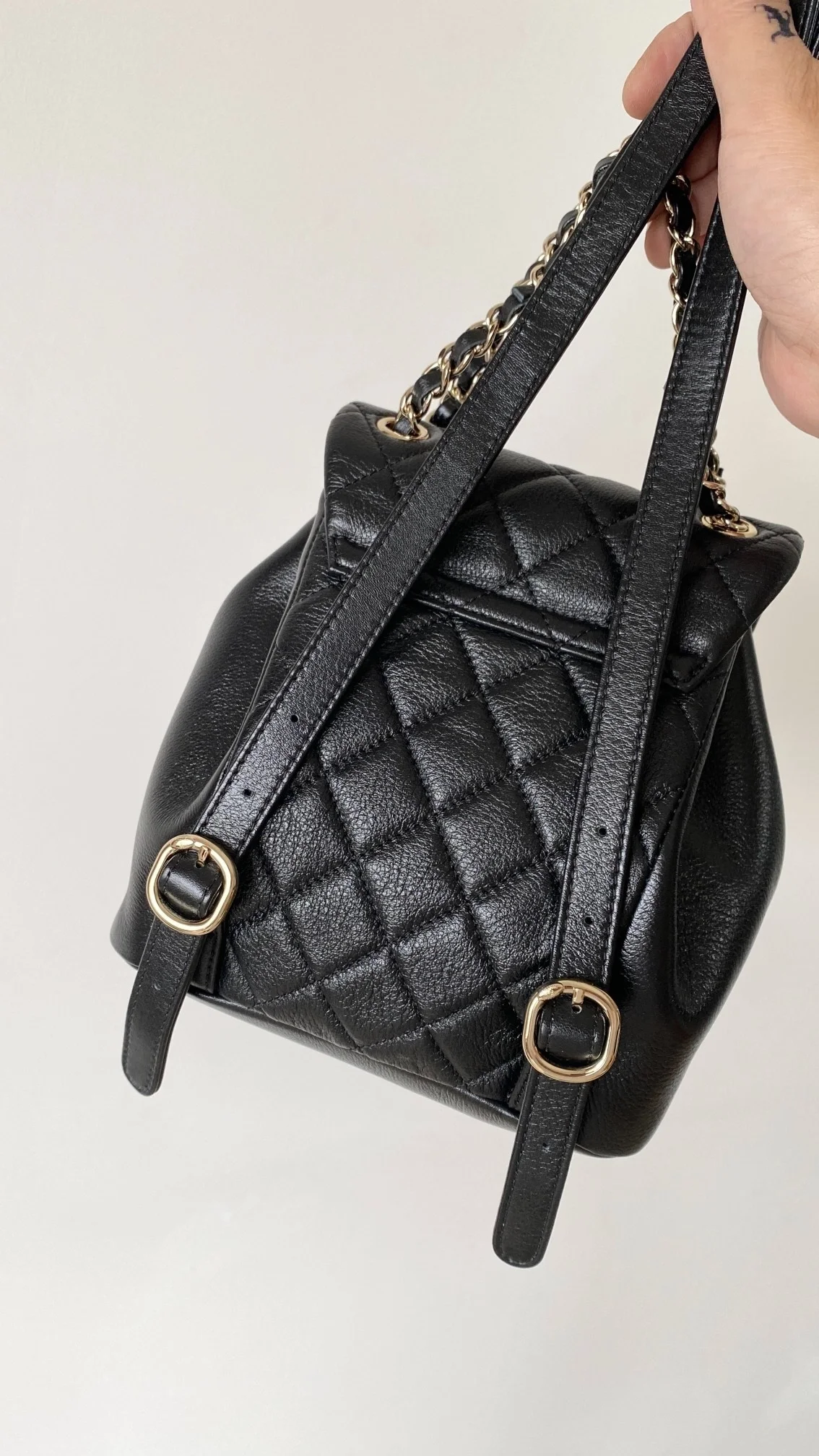 샤넬 원 포켓 듀마 백팩 스몰 카프스킨 블랙