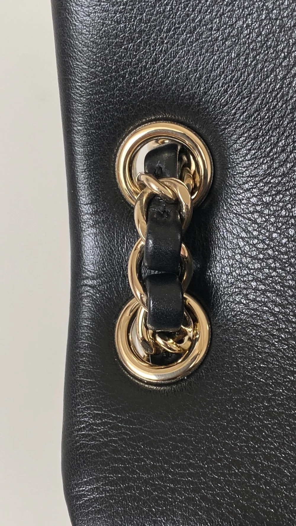 샤넬 원 포켓 듀마 백팩 미디움 카프스킨 블랙