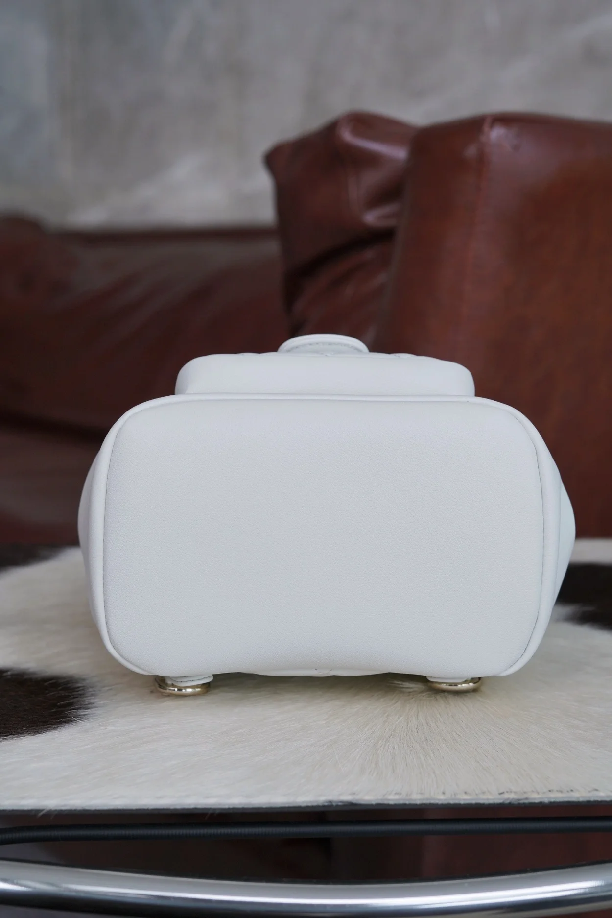 샤넬 원 포켓 듀마 백팩 스몰 카프스킨 화이트