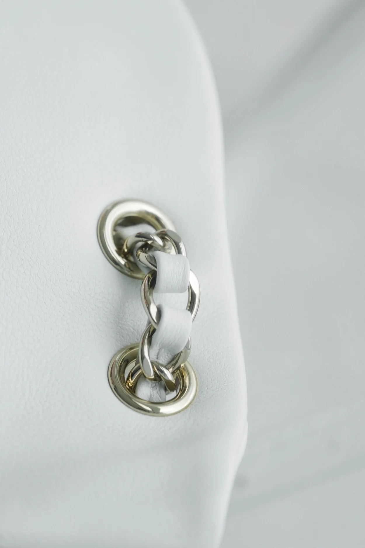 샤넬 원 포켓 듀마 백팩 스몰 카프스킨 화이트