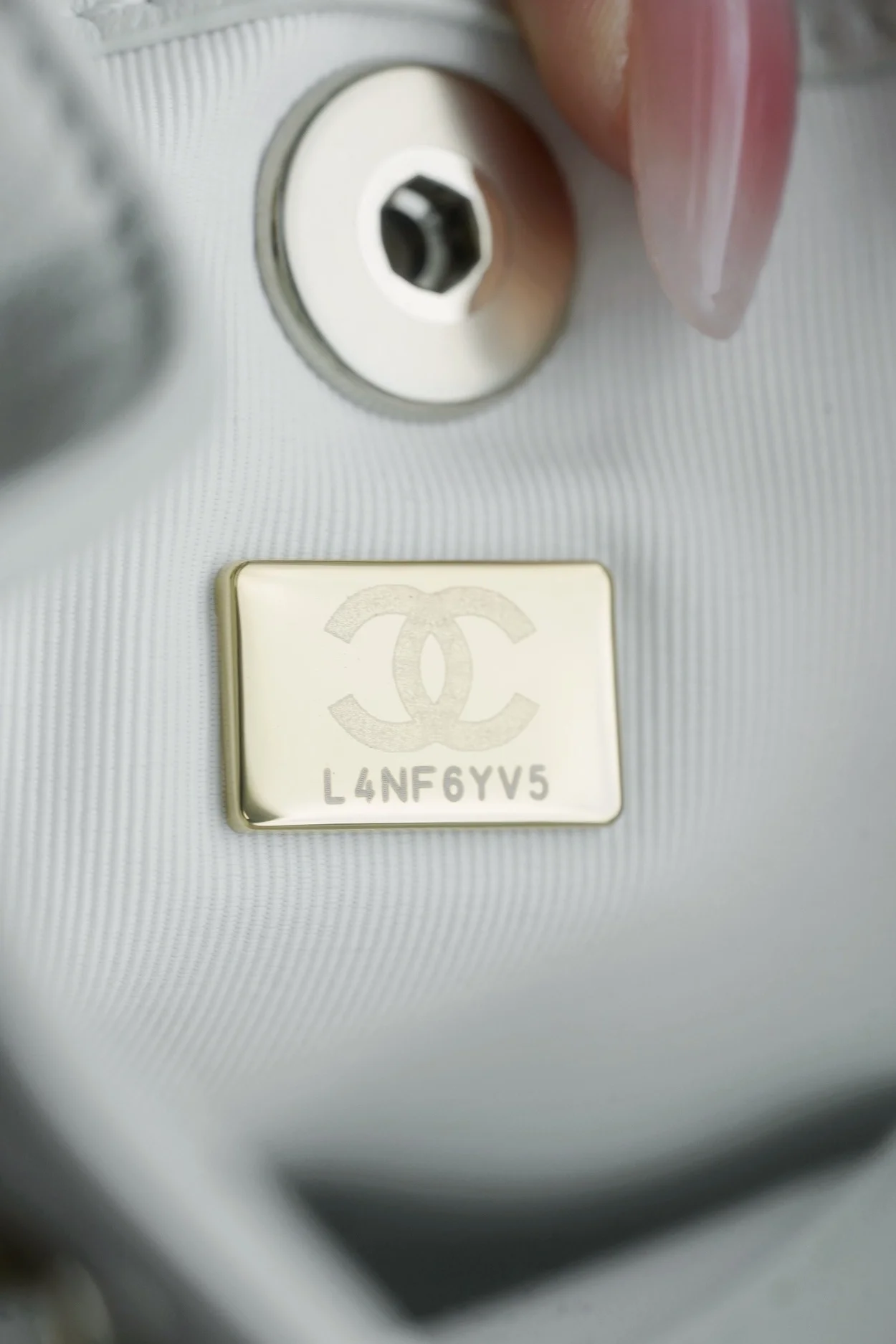 샤넬 원 포켓 듀마 백팩 스몰 카프스킨 화이트