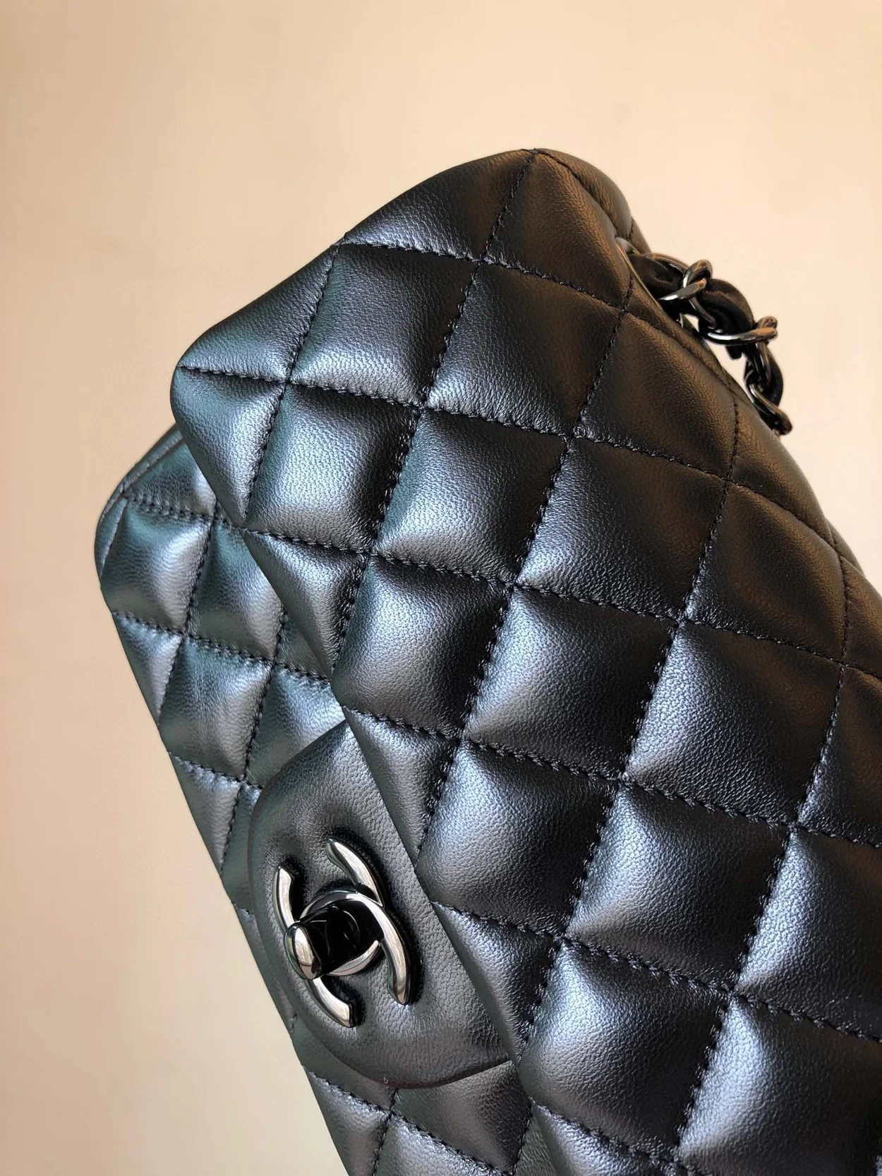 샤넬 클래식 미니 램스킨 블랙