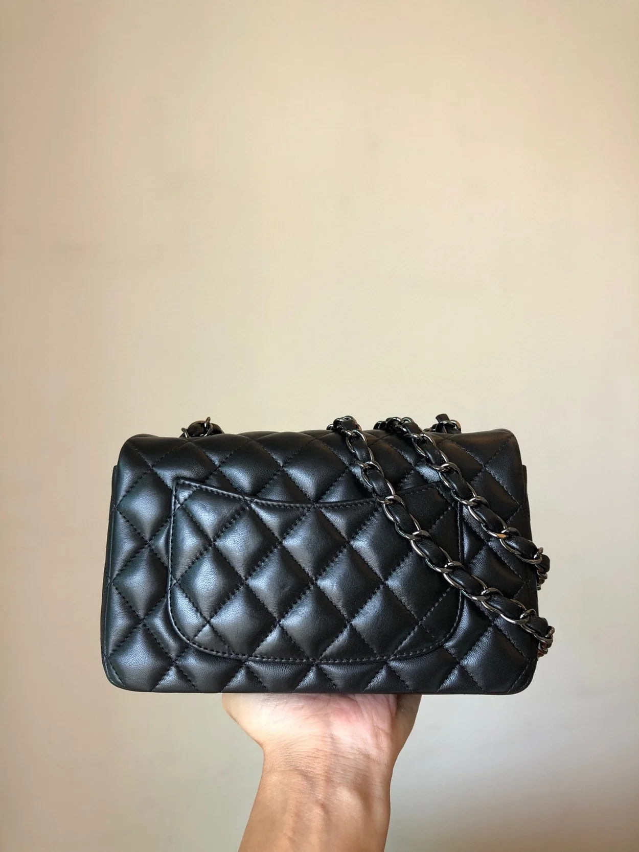 샤넬 클래식 미니 램스킨 블랙