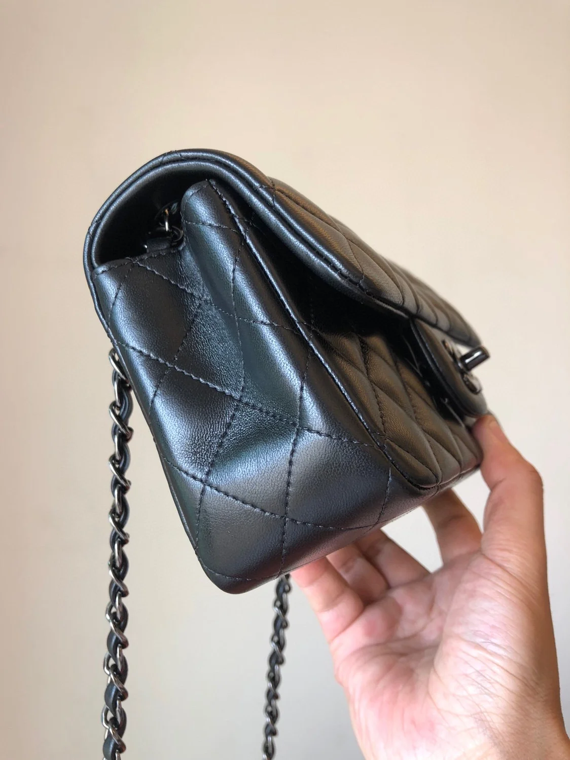 샤넬 클래식 미니 램스킨 블랙