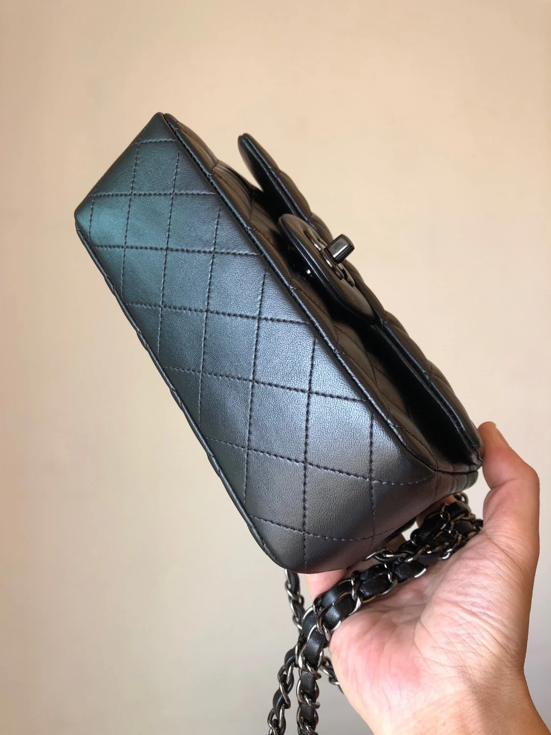 샤넬 클래식 미니 램스킨 블랙