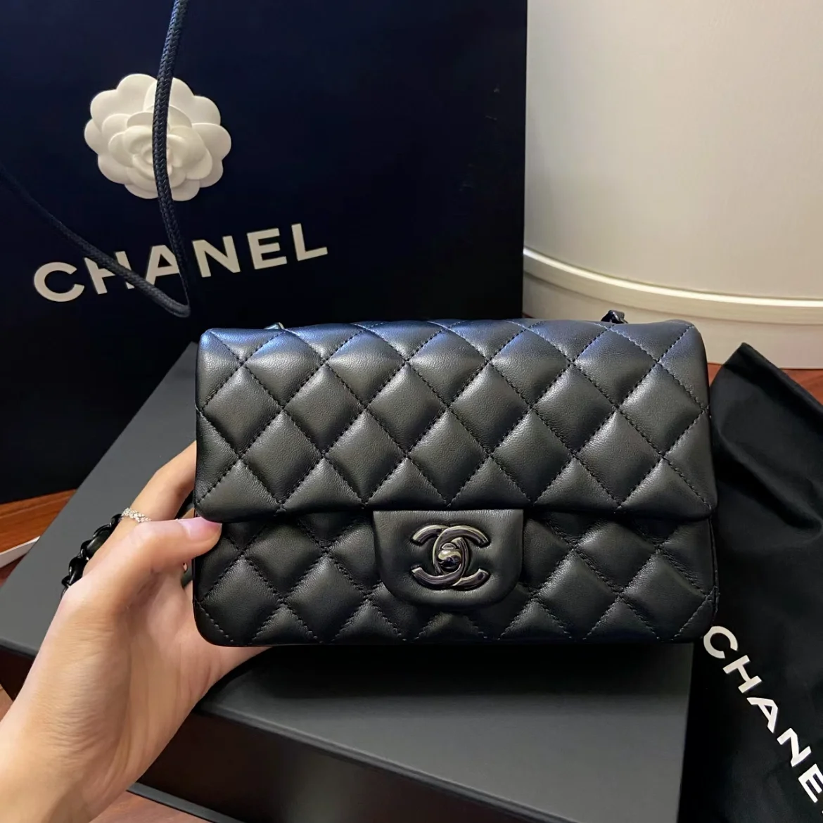 샤넬 클래식 미니 램스킨 블랙