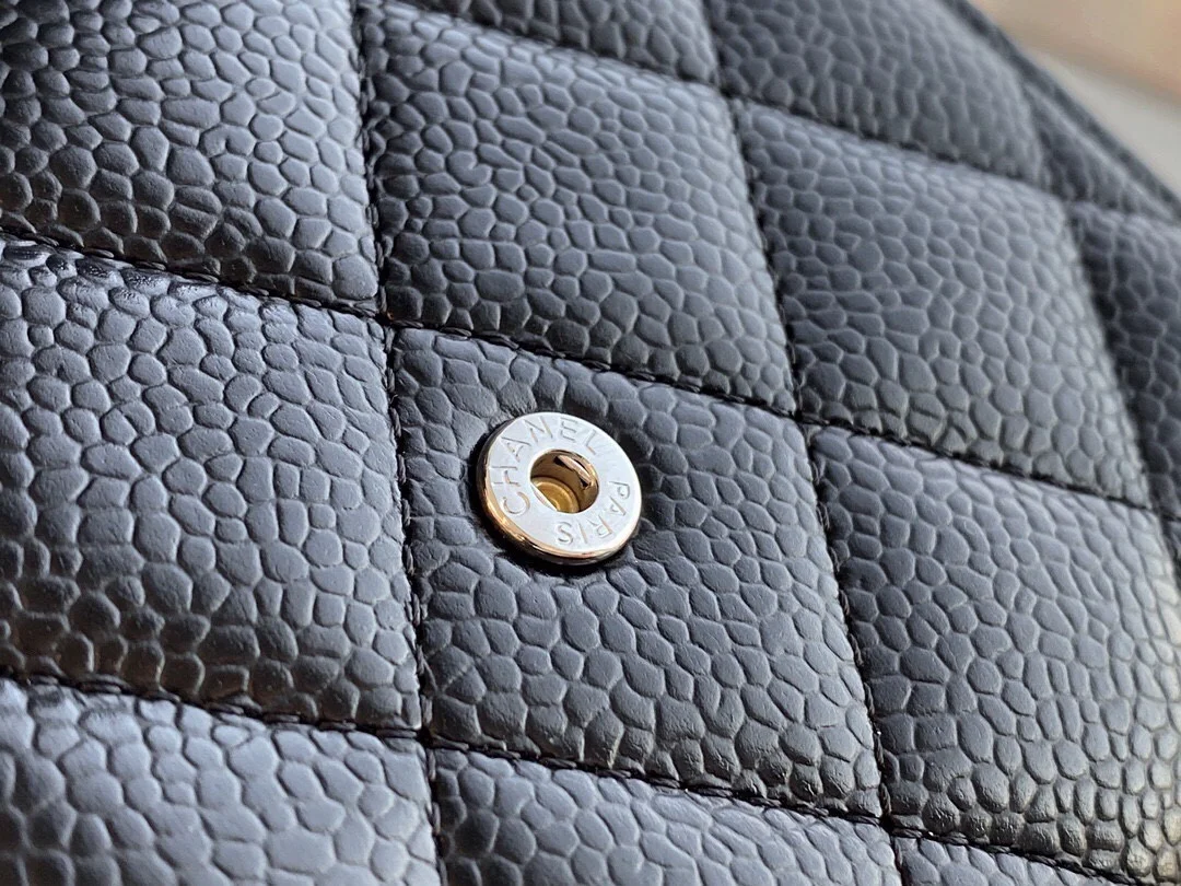 샤넬 클래식 스몰 플랩 지갑 실버