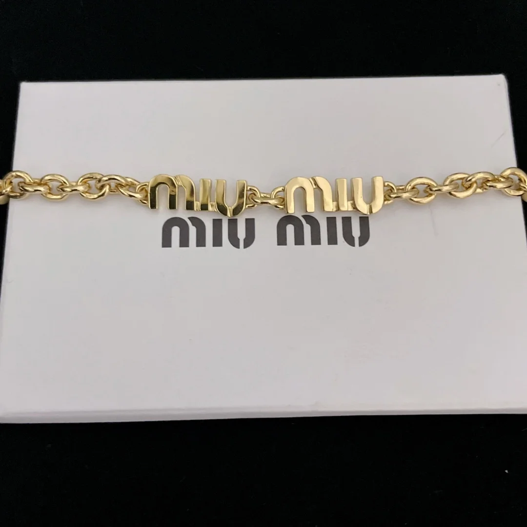 미우미우 메탈 목걸이