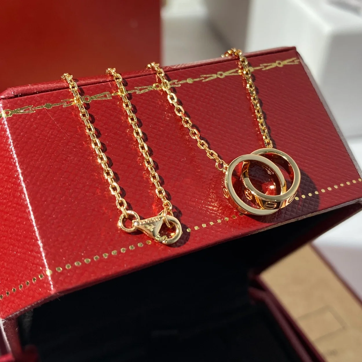 까르띠에 러브 옐로우 골드 다이아몬드 목걸이 B7212400