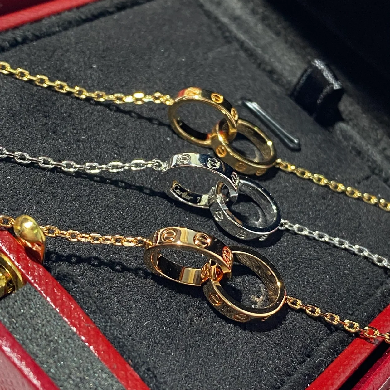 까르띠에 러브 옐로우 골드 다이아몬드 목걸이 B7212400