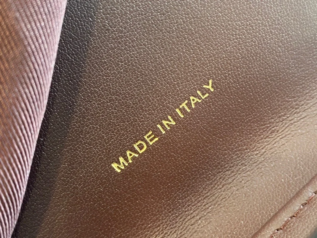 샤넬 클래식 스몰 플랩 지갑 골드