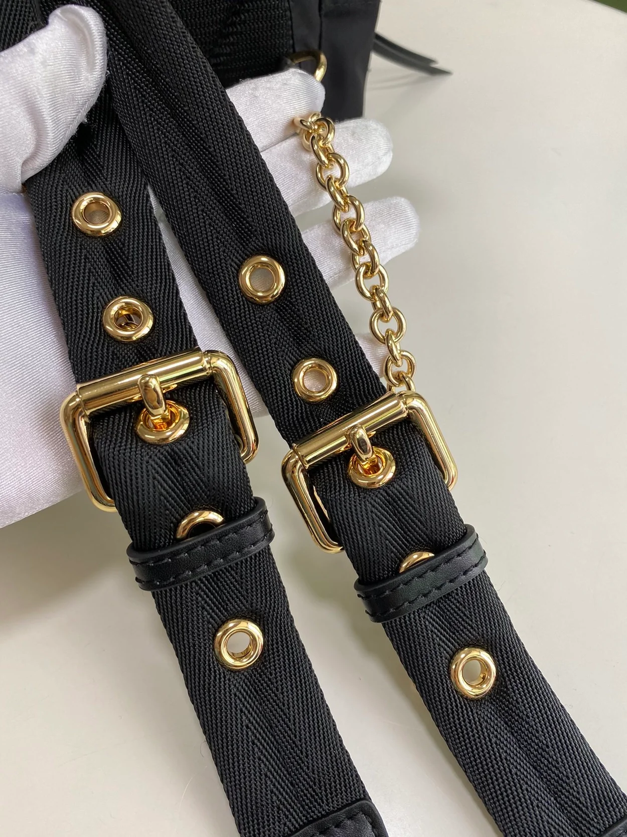 버버리 테크니컬 나일론 백팩