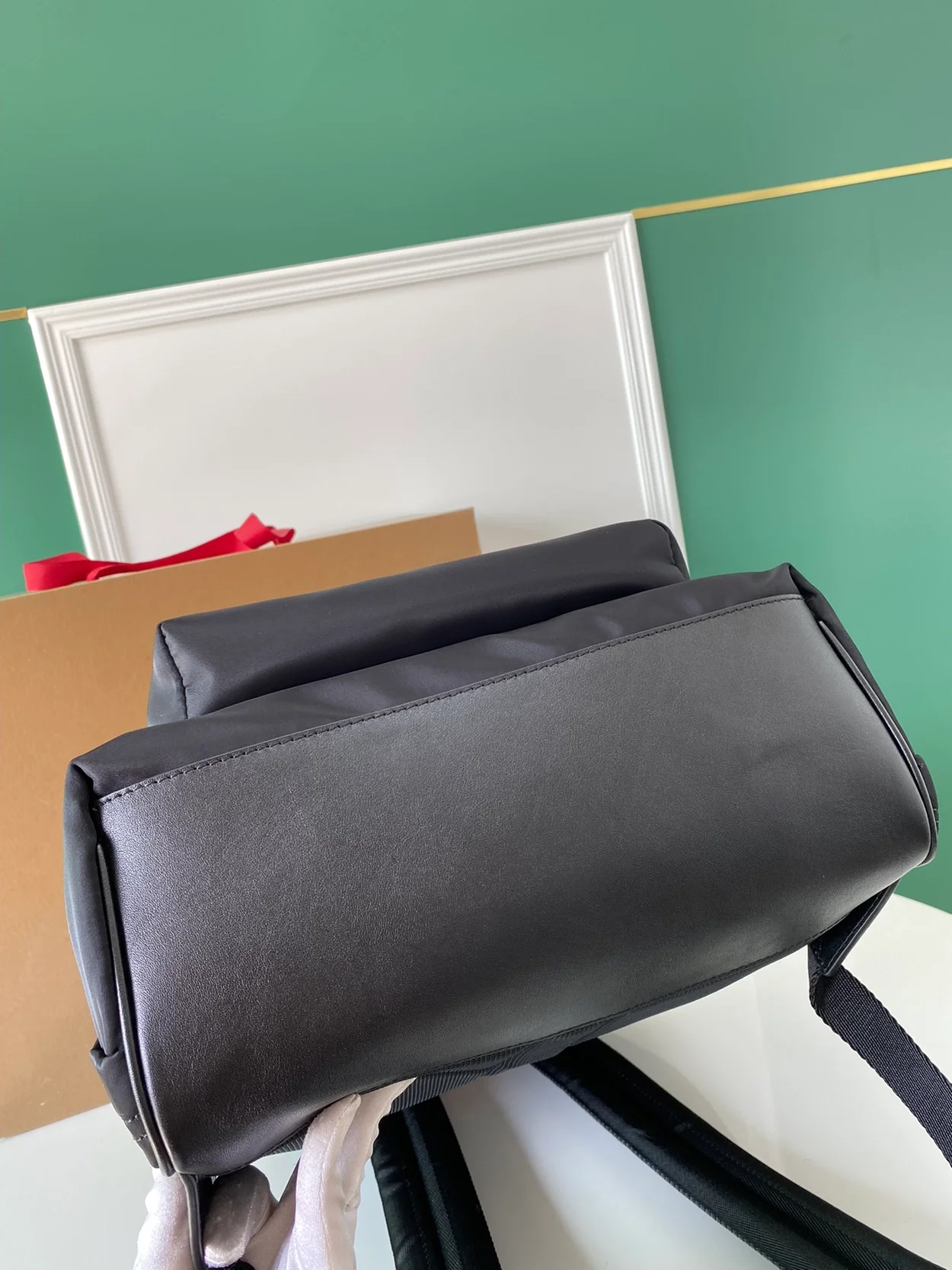 버버리 디네이트 남성 백팩 오렌지