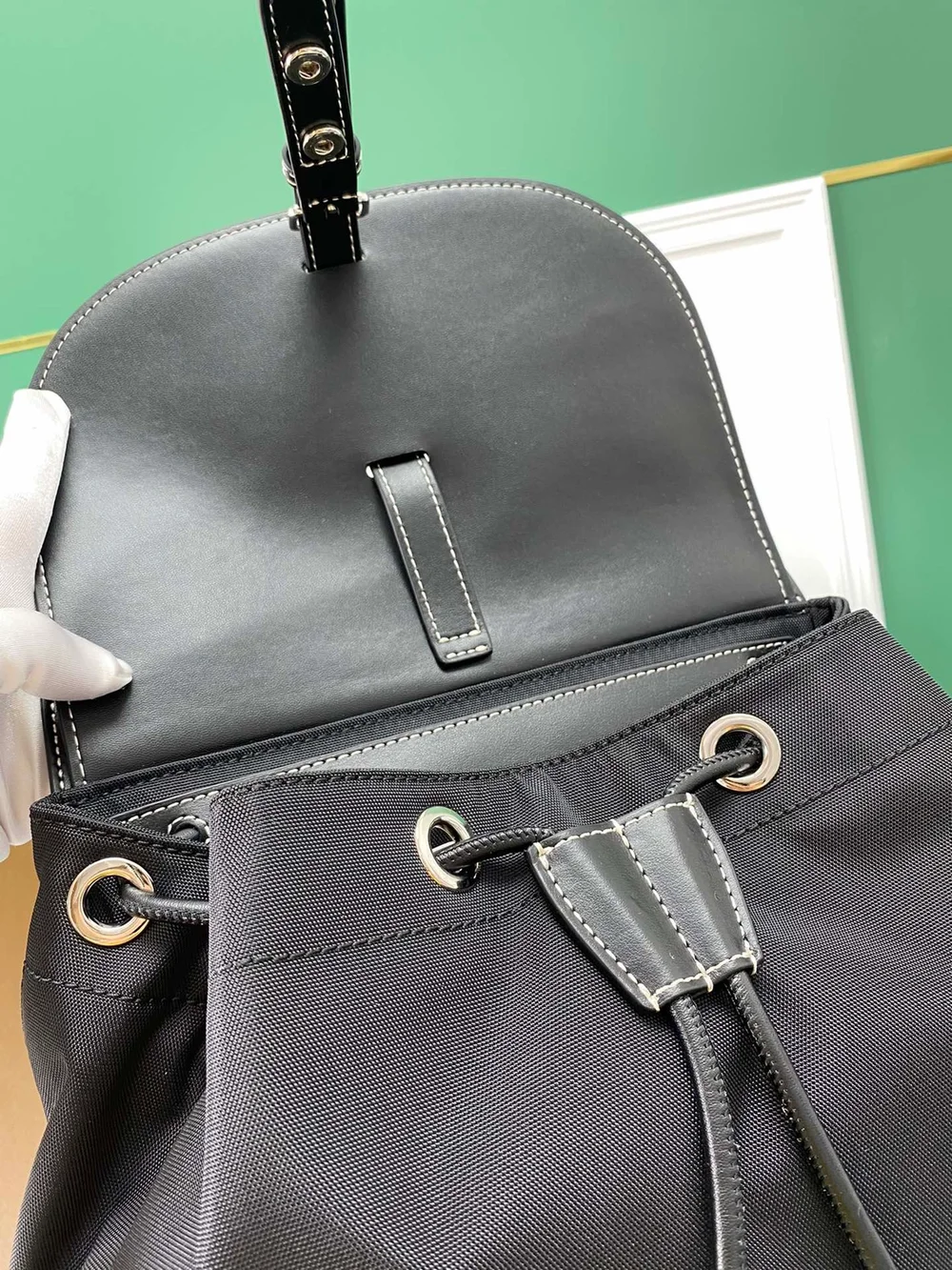 버버리 나일론 앤 레더 포켓 백팩