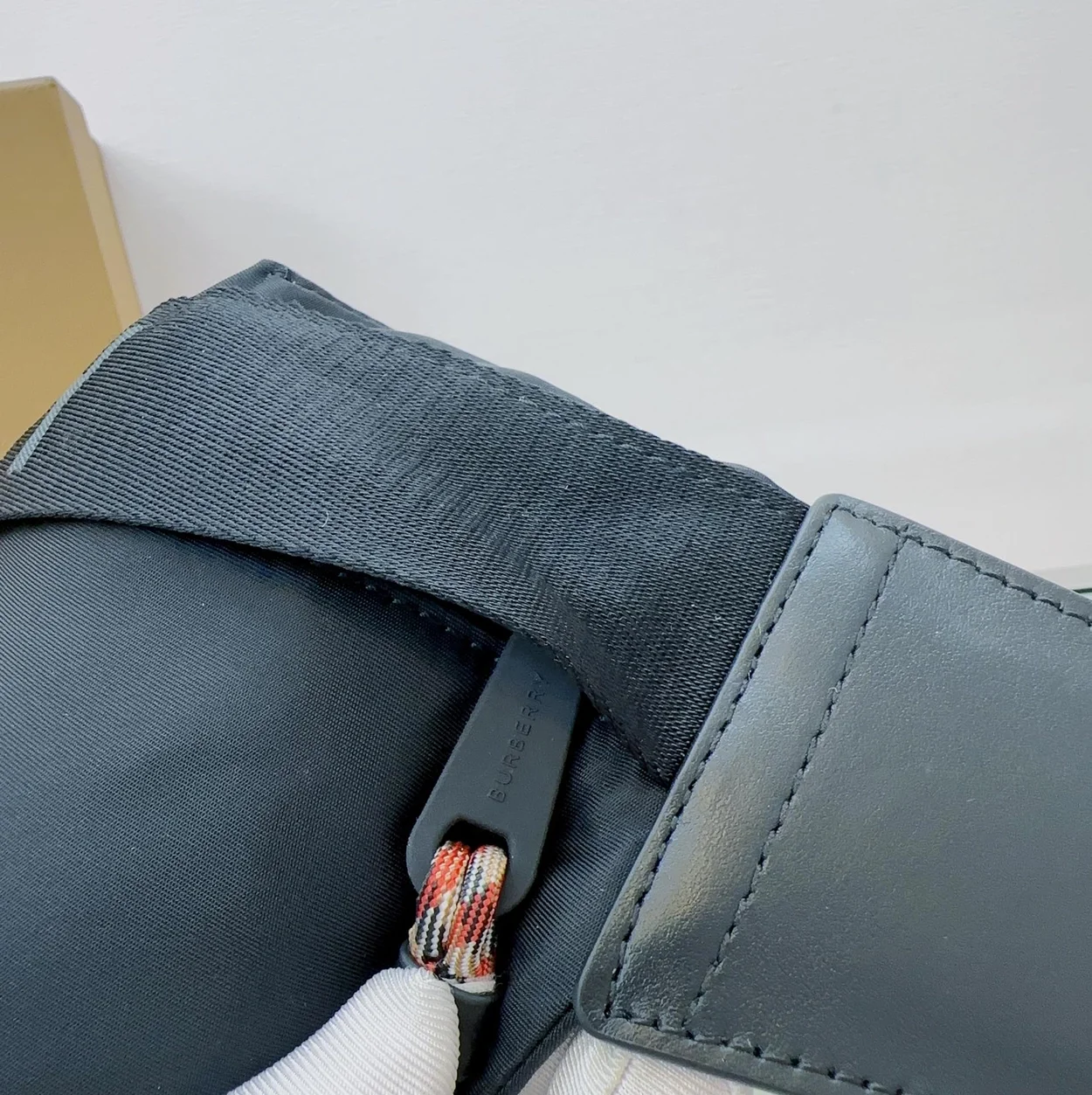 버버리 21f/w 소니 힙색