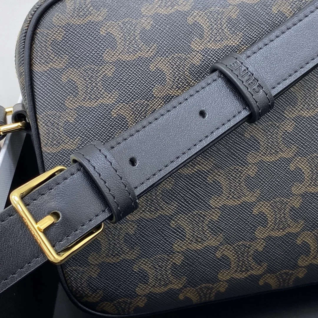 셀린느 미디엄 트리옹프 캔버스 메신저 백