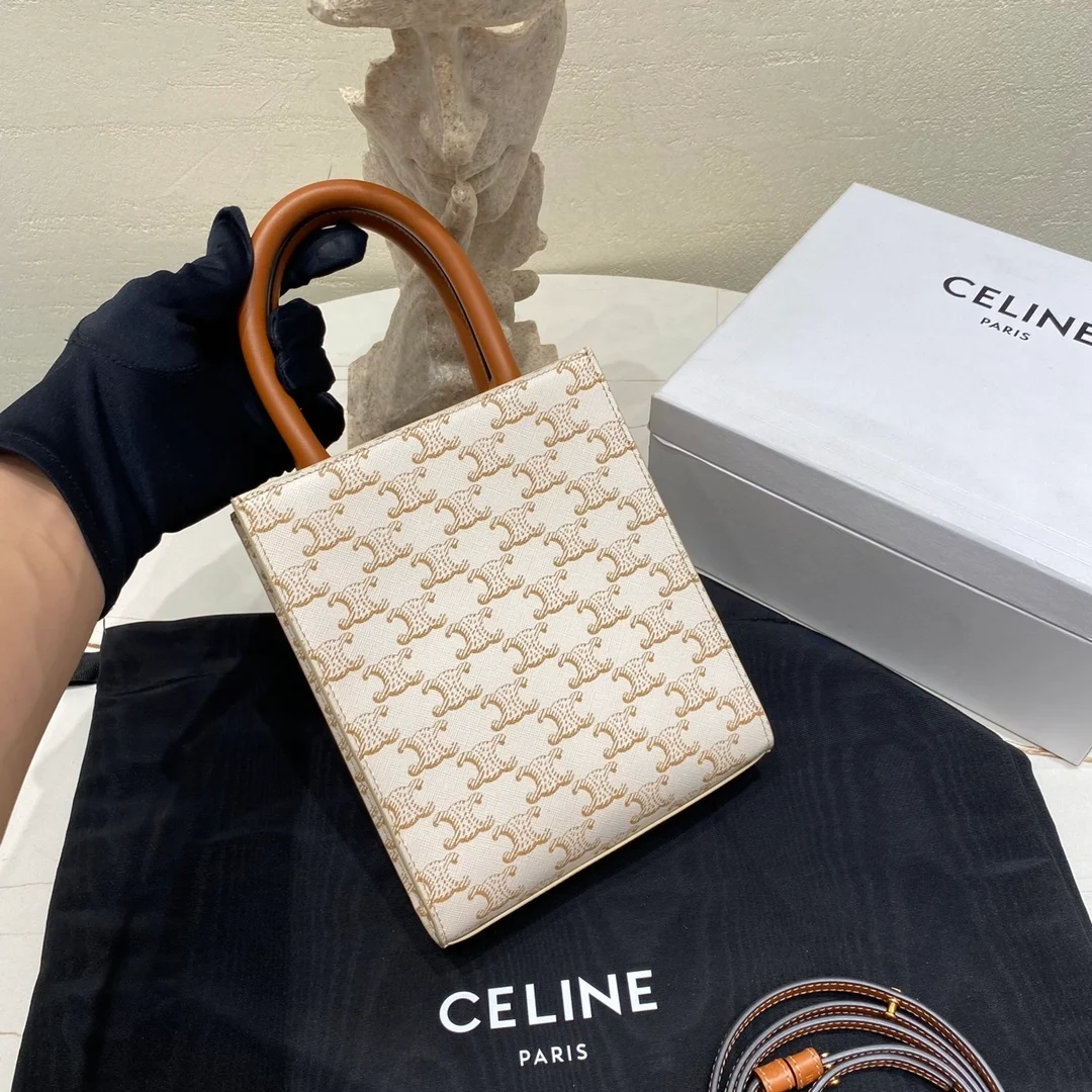 셀린느 미니 버티컬 카바스 백 화이트 탠