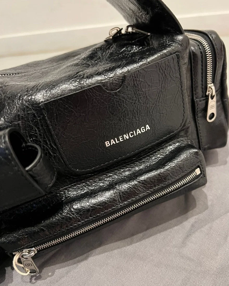 발렌시아가 슈퍼비지 XS 슬링백