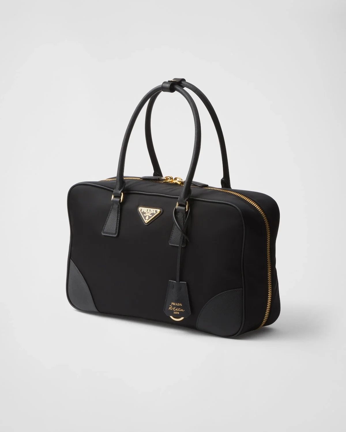 프라다 리에디션 1978 라지 리나일론 사피아노 레더 투핸들백 블랙