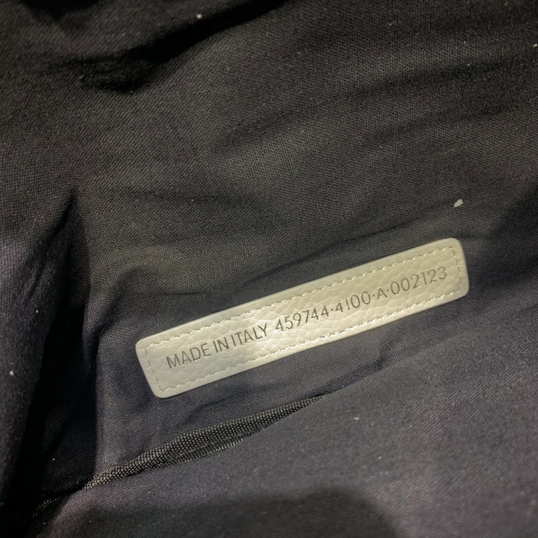 발렌시아가 에브리데이 힙색 화이트