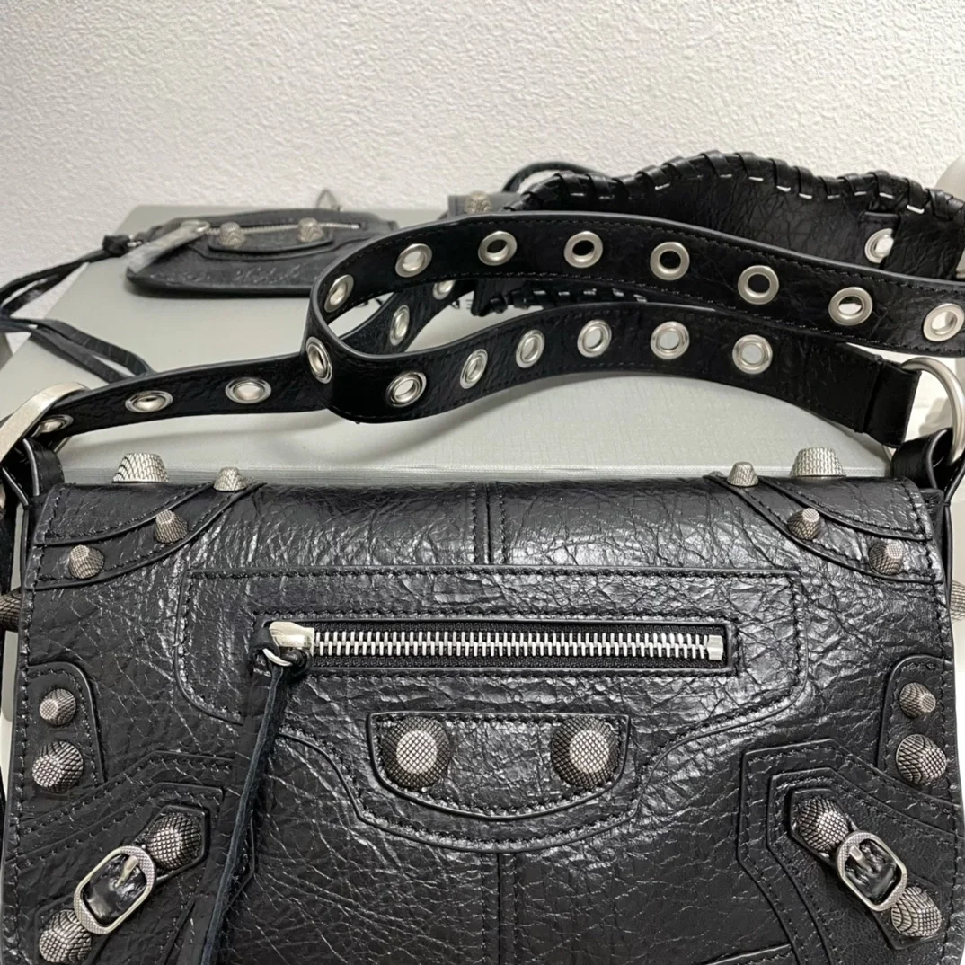 발렌시아가 르 카골 미디움 가죽 토트 가방